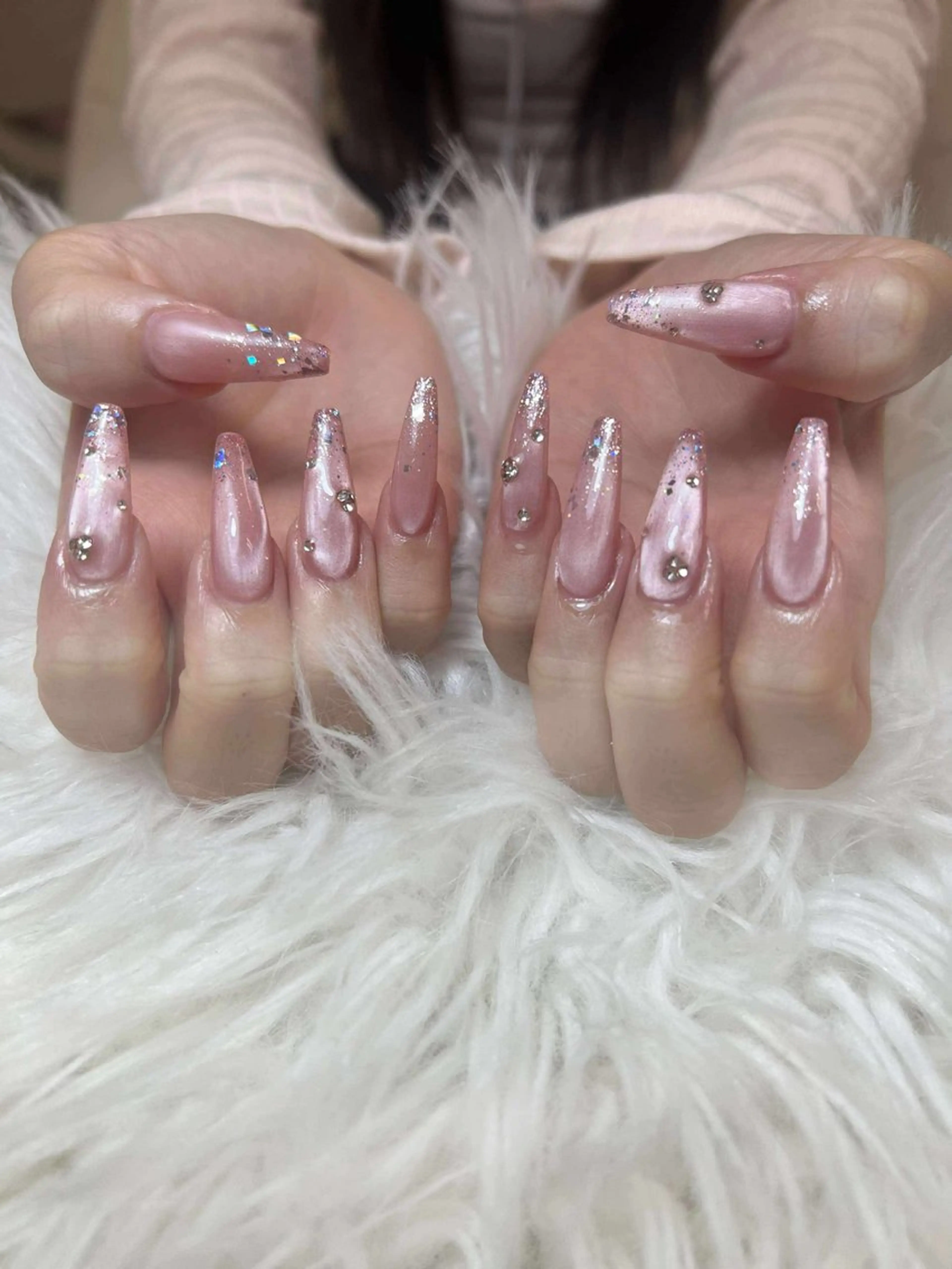 ネイル アートネイル オーロラネイル チークネイル 長さ出し フットネイル ハンドネイル Noiranail_ studio所属・Noiranail_ studioのネイルデザイン