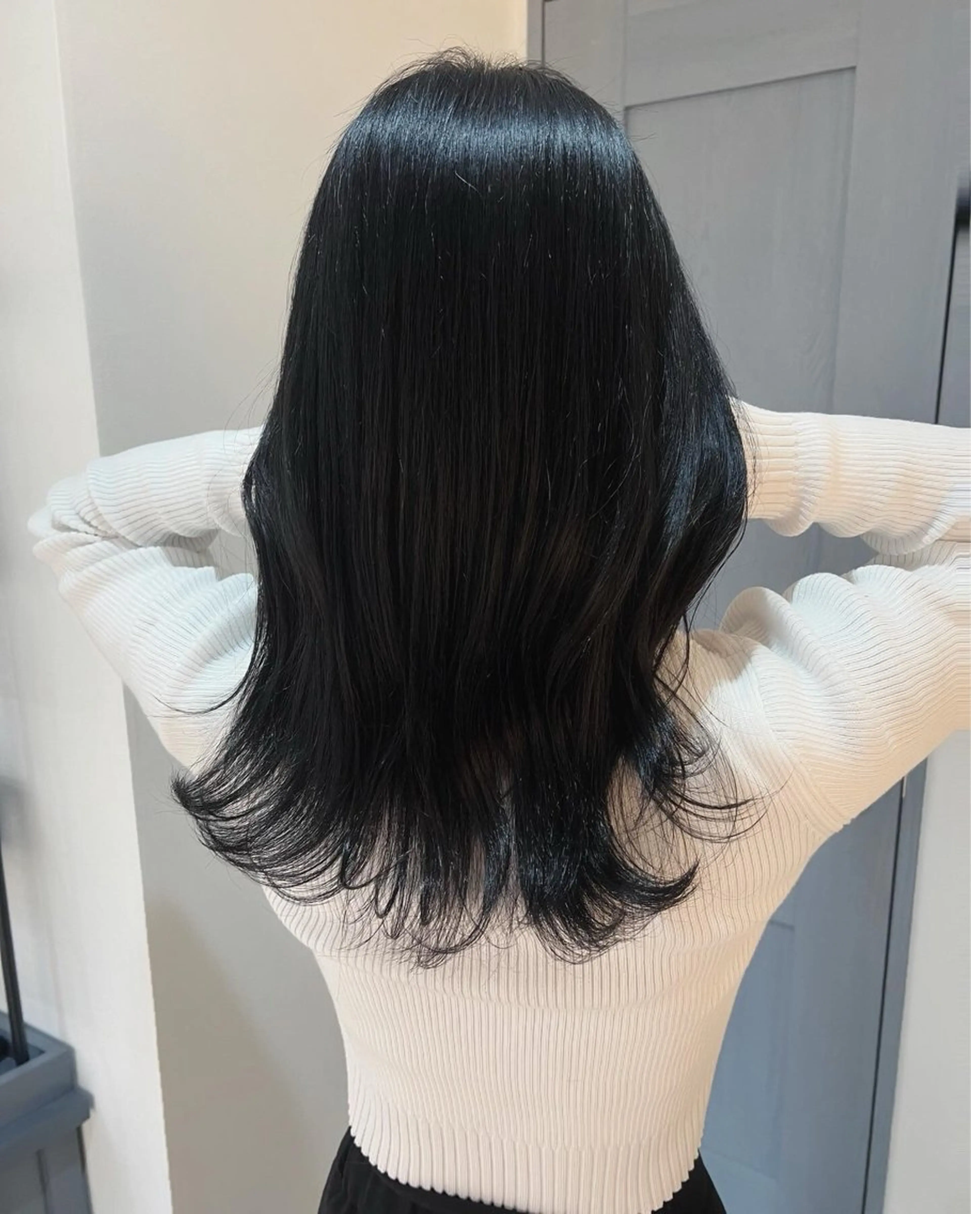 セミロング Mirror'所属・韓国ヘア/ショート 押本恵一のヘアスタイル