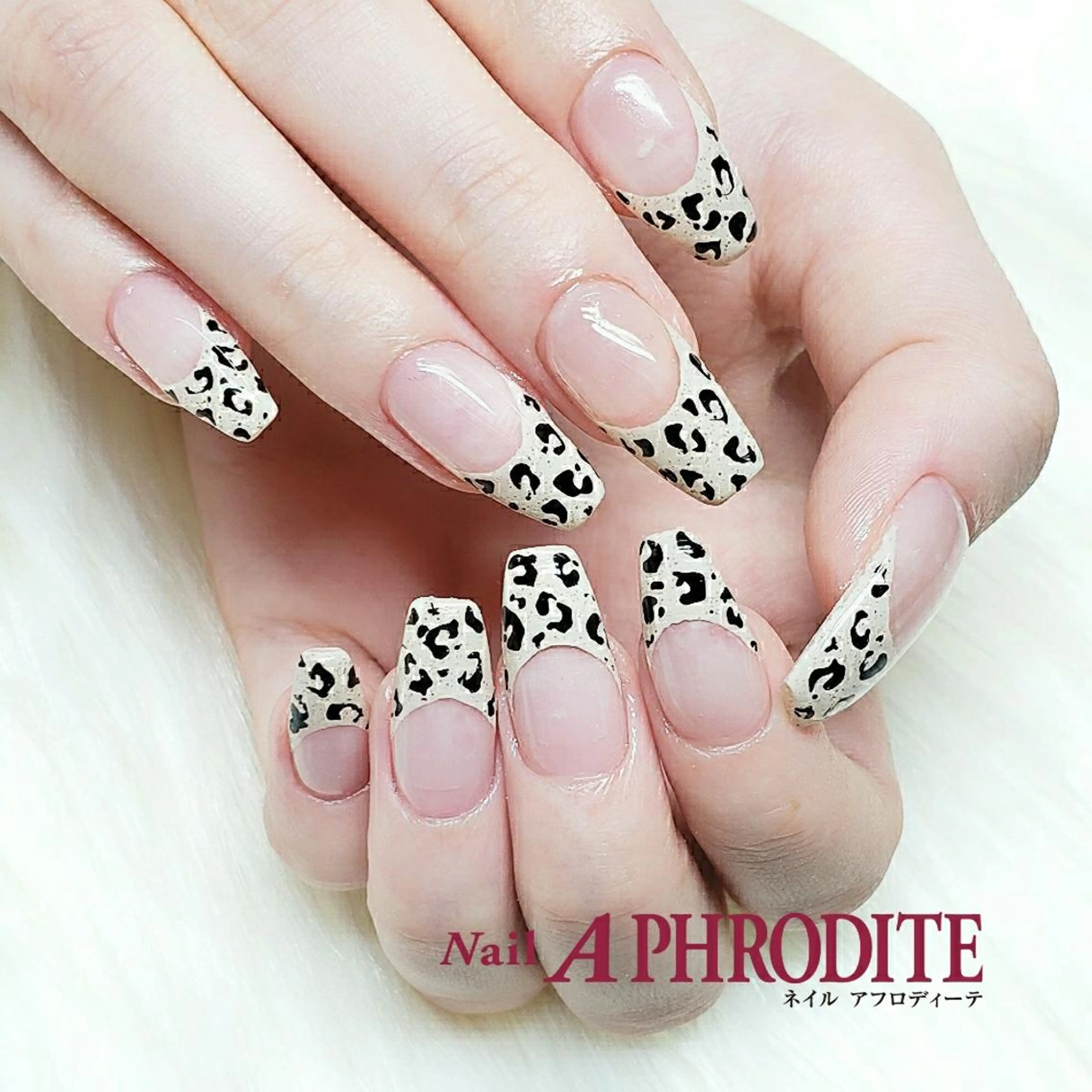 ネイル クリアネイル ジェルネイル ソフトジェル ハンドネイル Nail Aphroditeのネイルデザイン