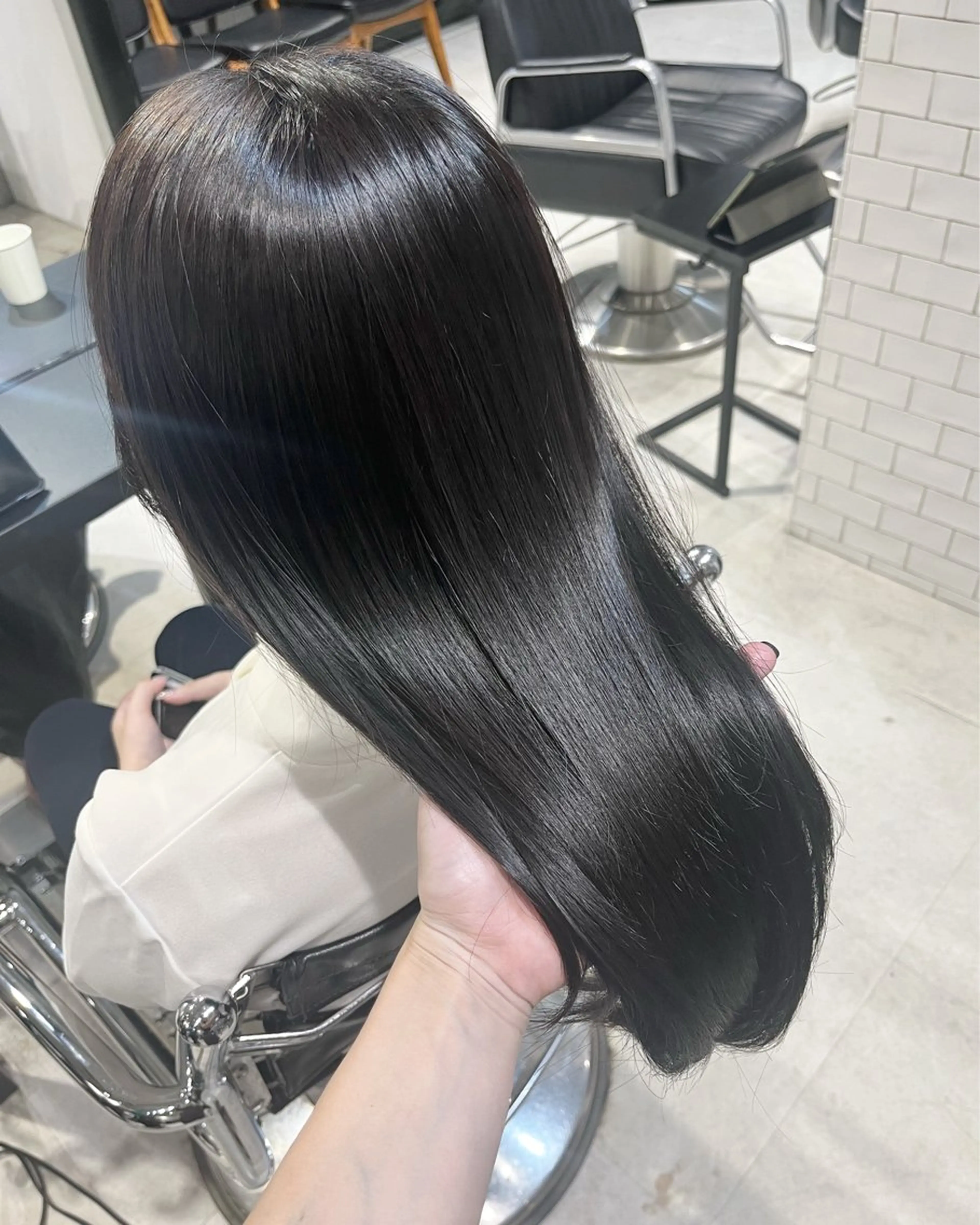 ロング カラー パーマ ヘアアレンジ ヘアカラー トリートメント 透明感/オリーブ/ グレージュ/YUKAのヘアスタイル