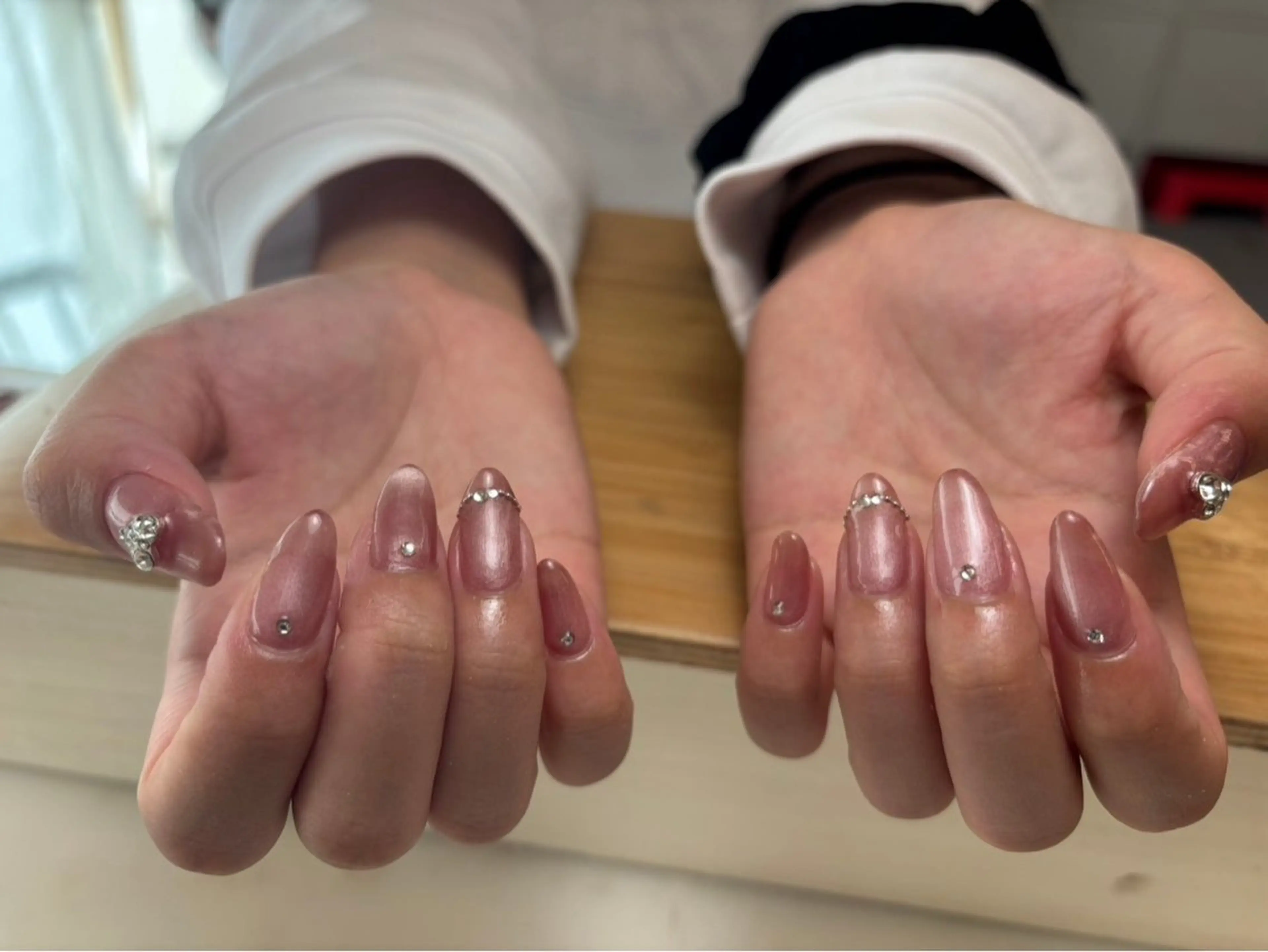 ネイル ハンドネイル VIVA NAIL所属・自爪を傷つけない フィルイン3500円のネイルデザイン