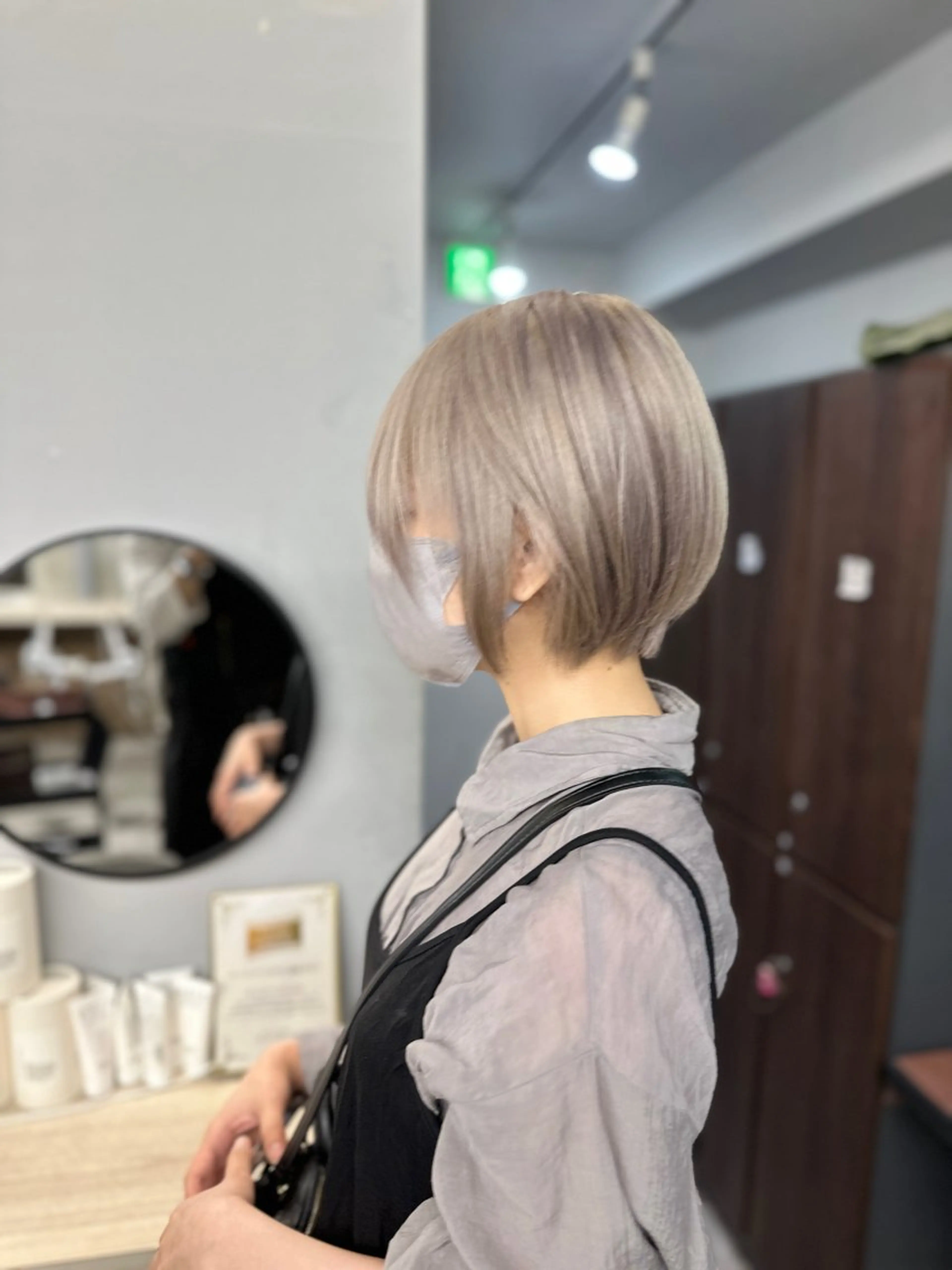 ショート カラー アディクシーカラー バレイヤージュ ブリーチ デザインカラー ダブルカラー ヘアカラー トリートメント レイヤーカット nude ヘア大和のヘアスタイル