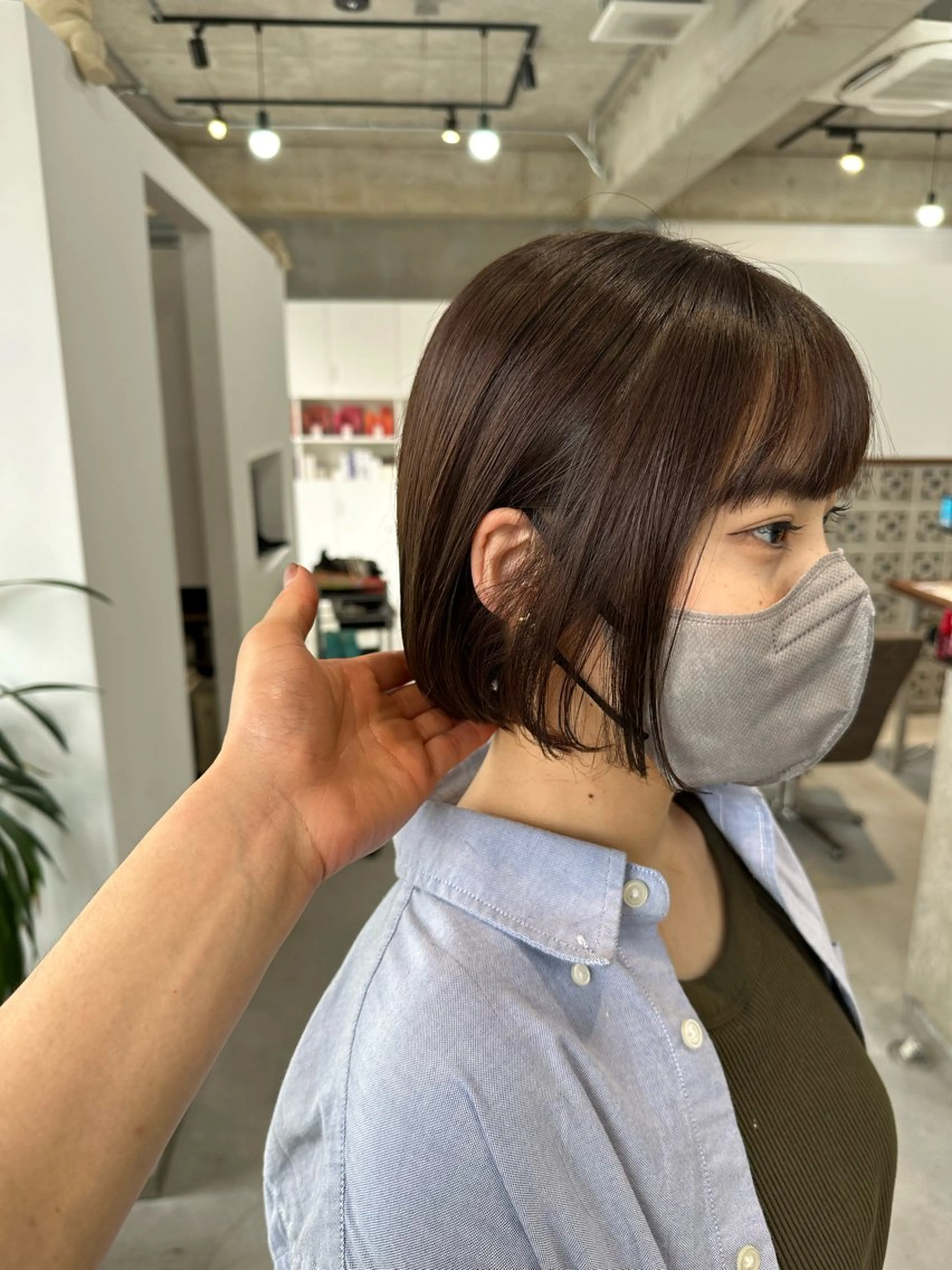 ショート カラー 透明感カラー ボブ カット ヘアカラー トリートメント カイリ /レイヤーカットのヘアスタイル