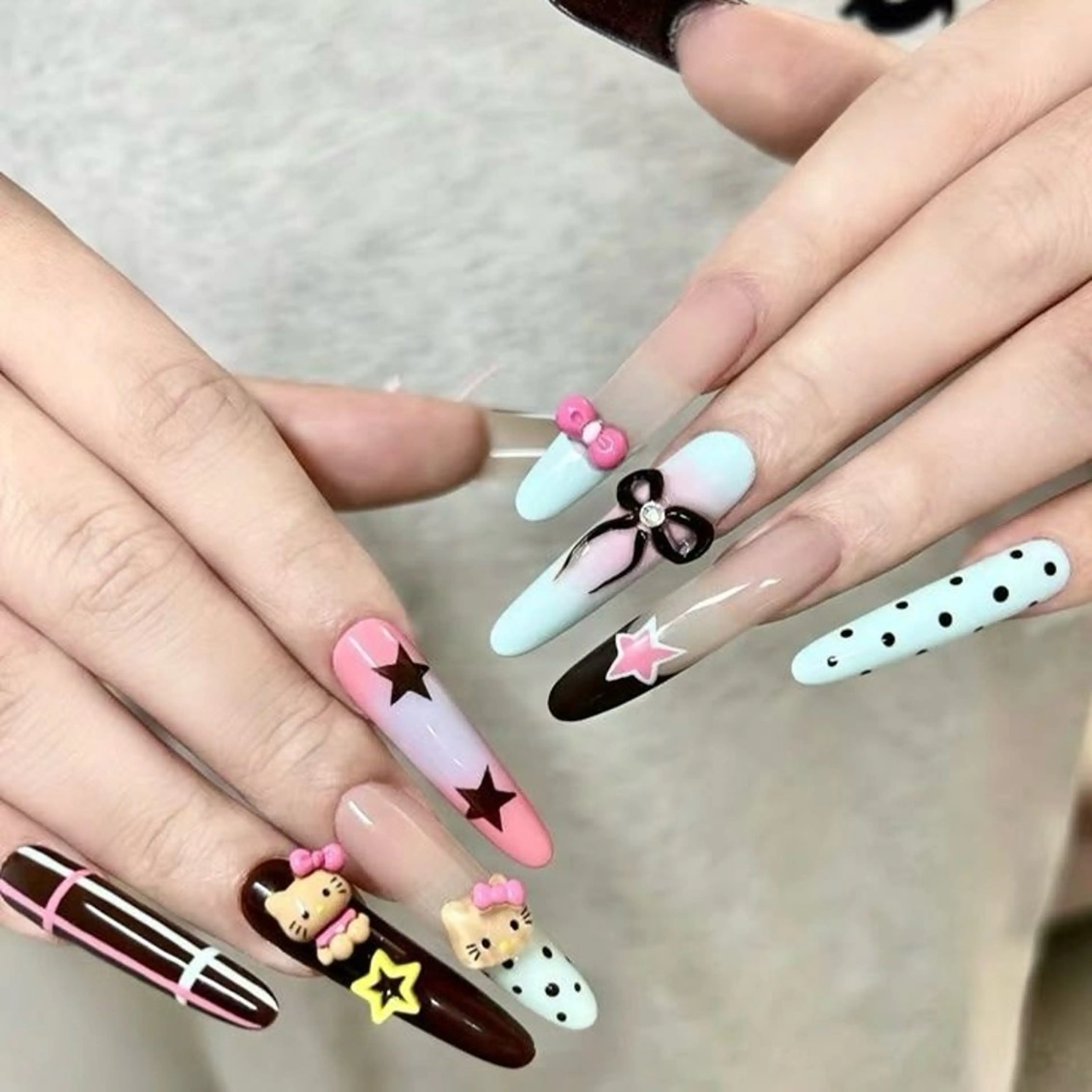 ネイル ハンドネイル ハンドケア Nova Nail Osakaのネイルデザイン