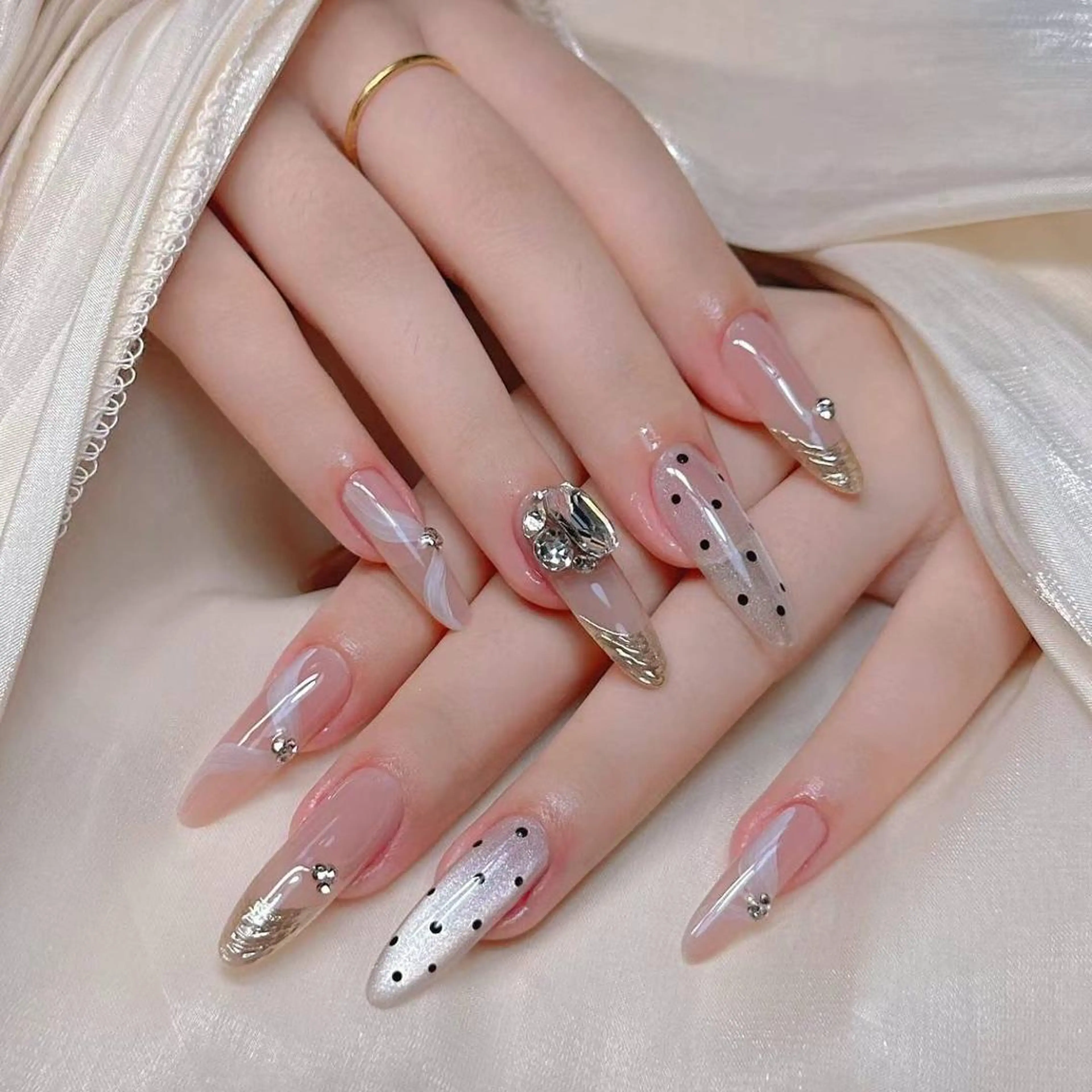 ネイル 畠山 ゆいのネイルデザイン