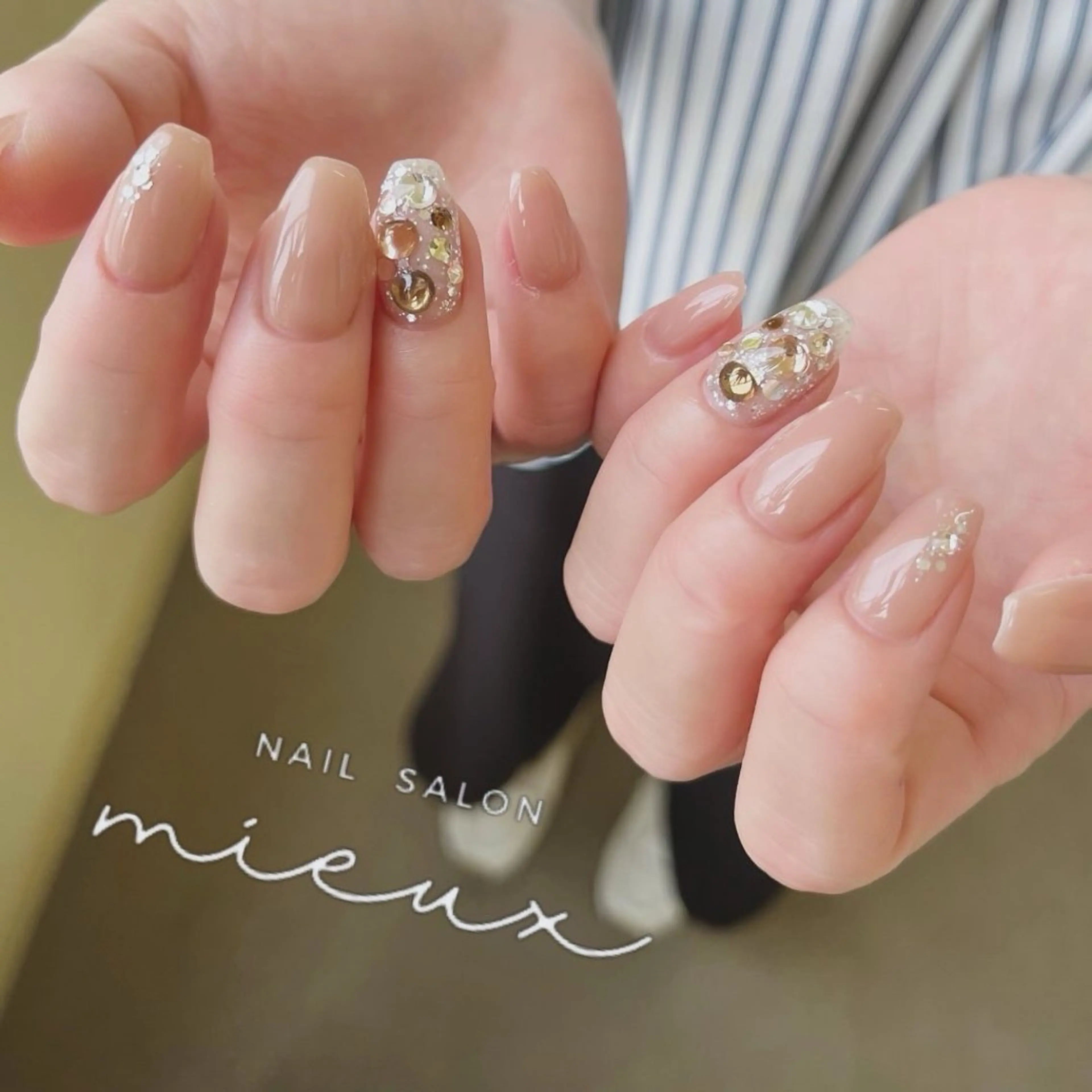 ネイル ハンドネイル mieux ariiiのネイルデザイン