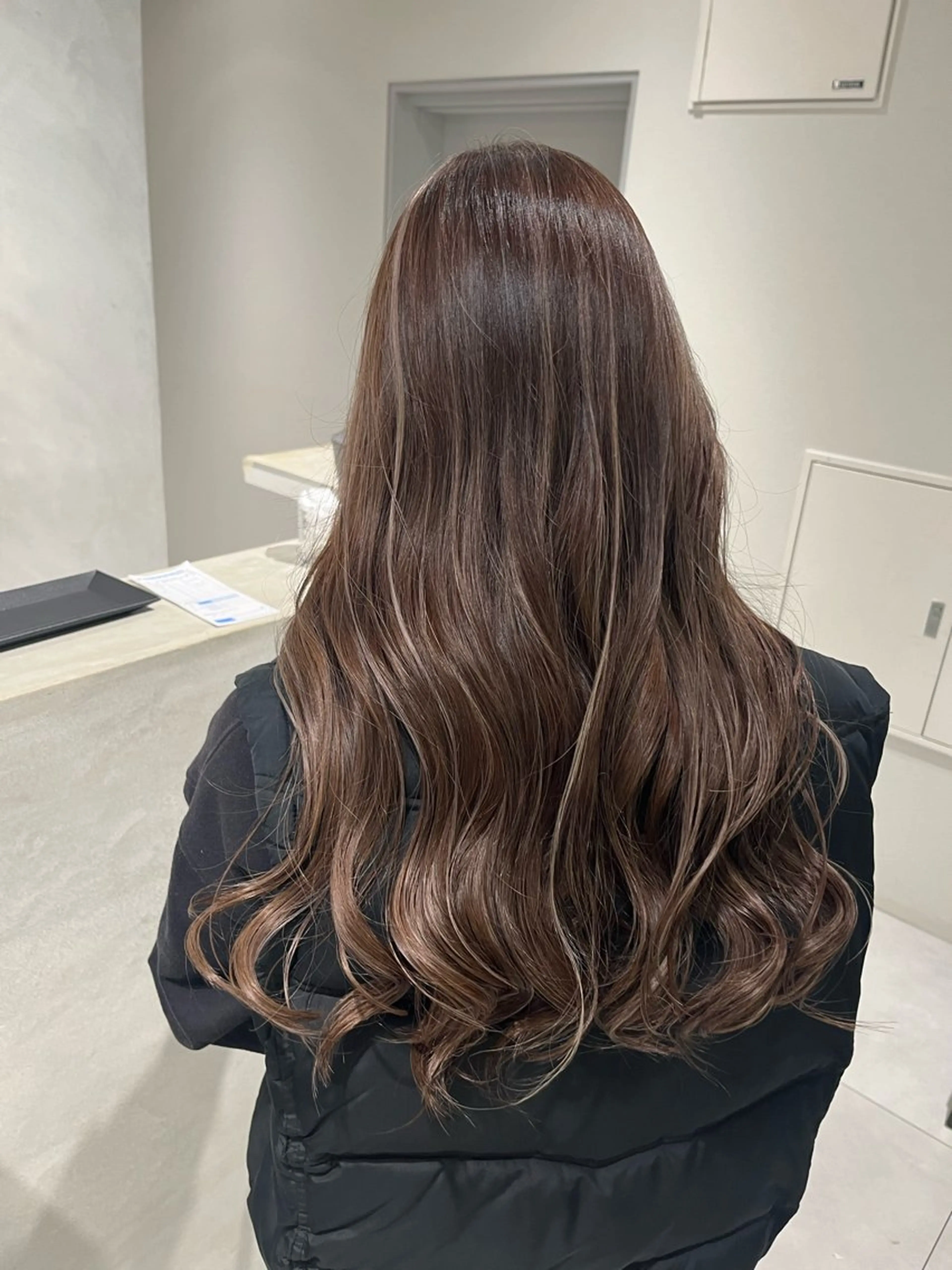 ロング カラー ハイライトカラー ハイライト カット ヘアカラー バレイヤージュ ハイライトのヘアスタイル