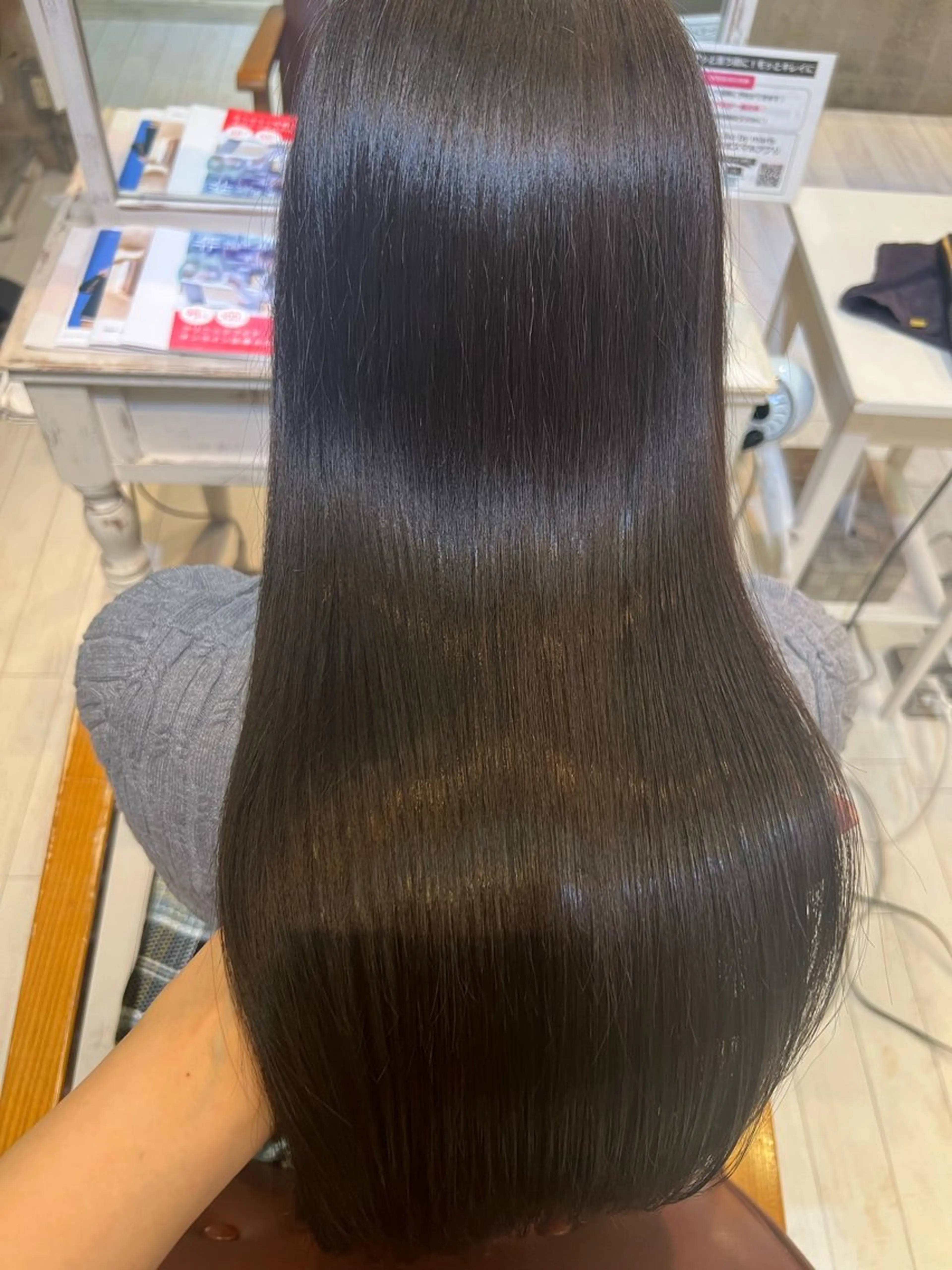ロング 縮毛矯正 トリートメント 艶髪カラー️🫧 髪質改善特化🧸莉子のヘアスタイル