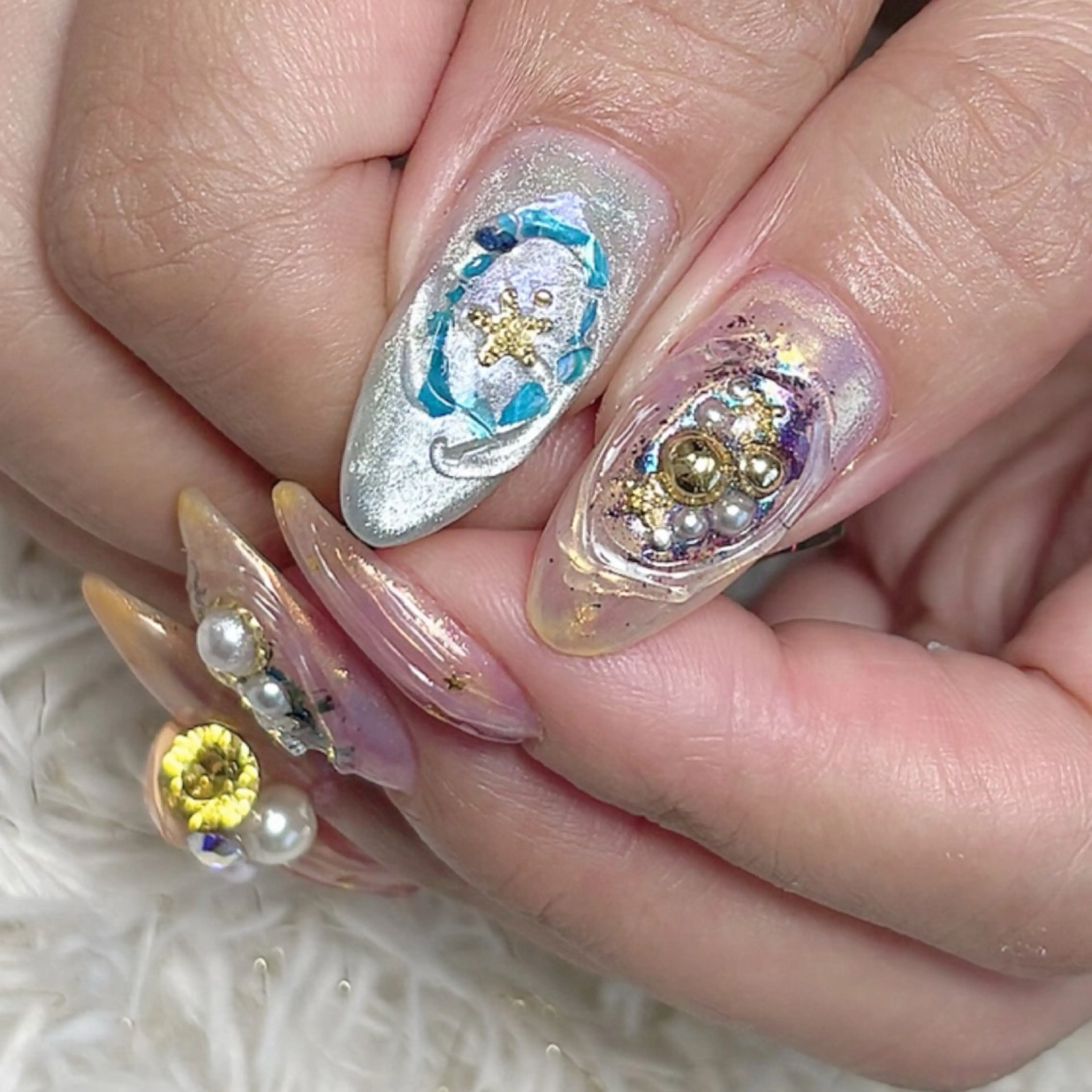 ネイル サンネイルズトーキョー所属・Sun Nails Tokyo三軒茶屋のネイルデザイン