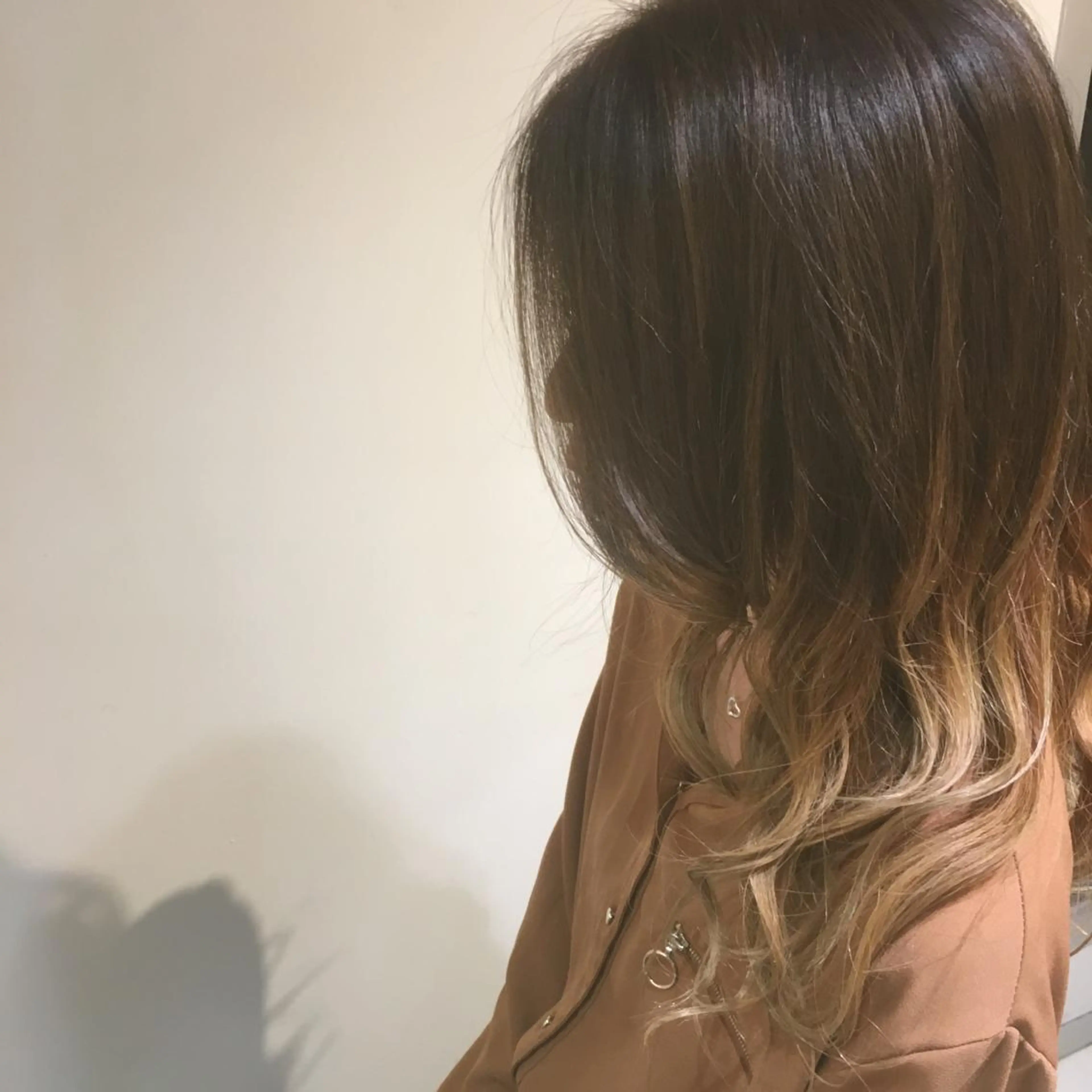 ロング カラー しのはら まどかのヘアスタイル