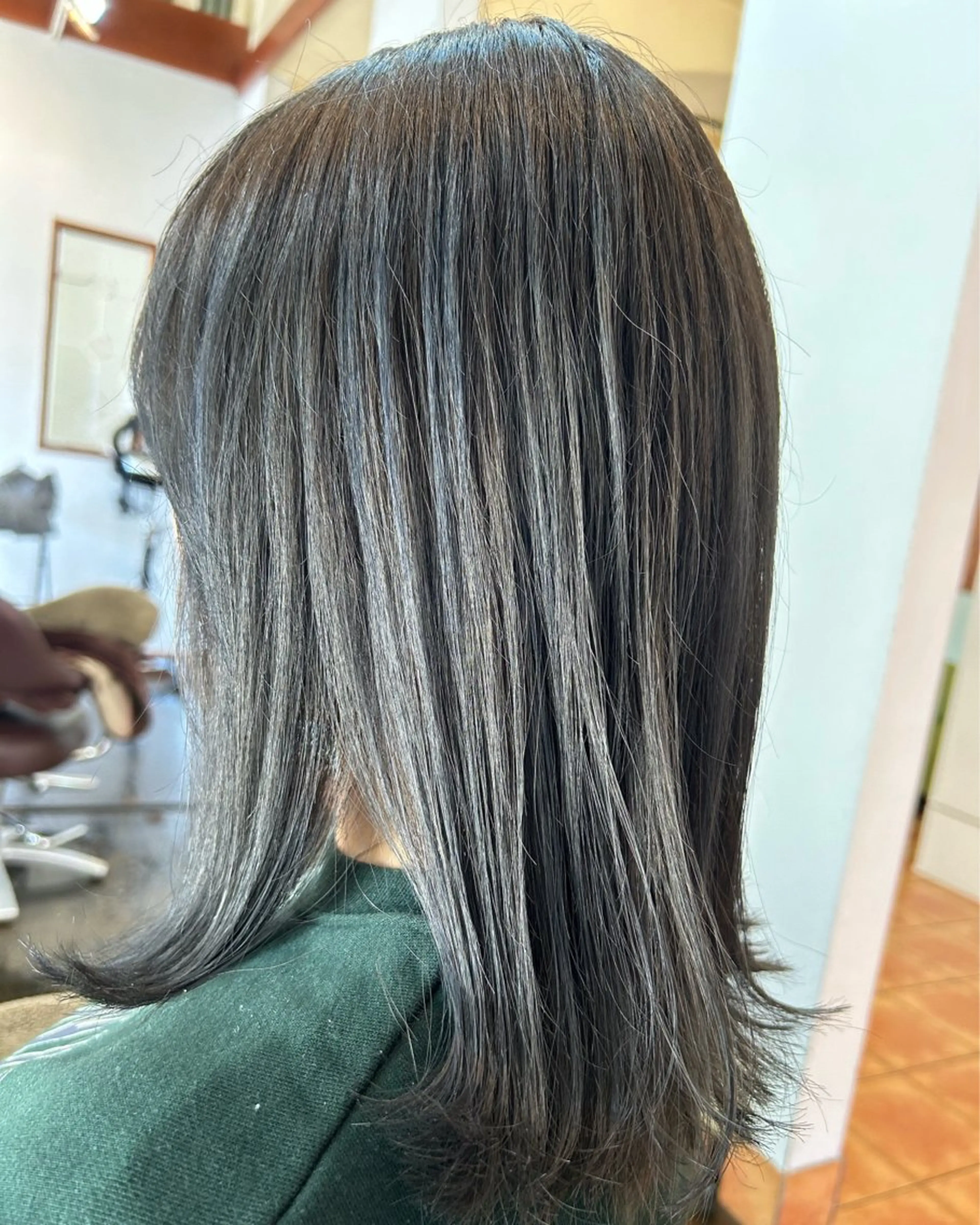 カラー アッシュ アッシュグレー 坂本 瑞季 🤍 髪質改善のヘアスタイル