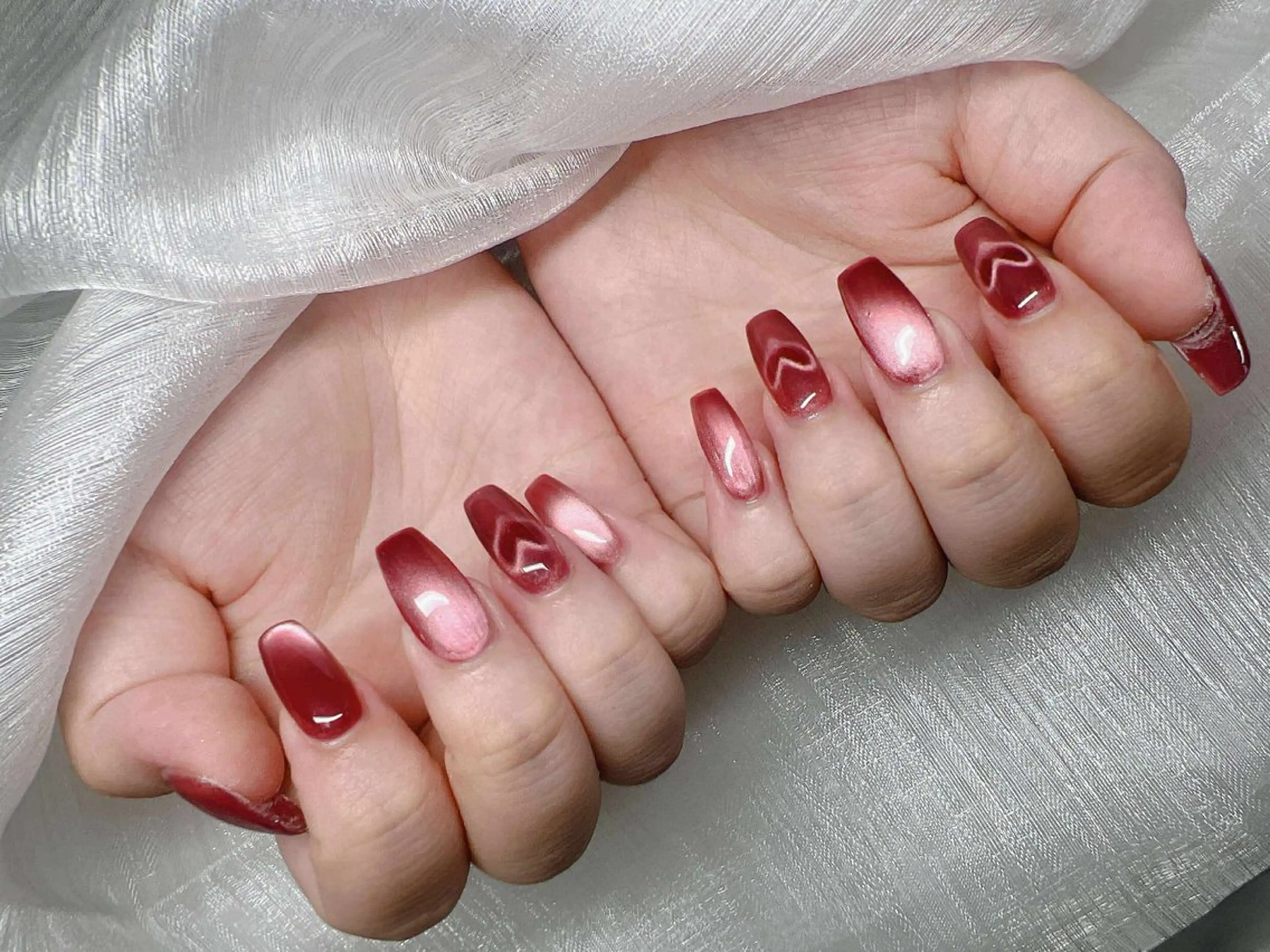 ネイル 長さ出し グラデーション 卒業式 キラキラネイル マグネットネイル ハンドネイル Lee Nailsのネイルデザイン