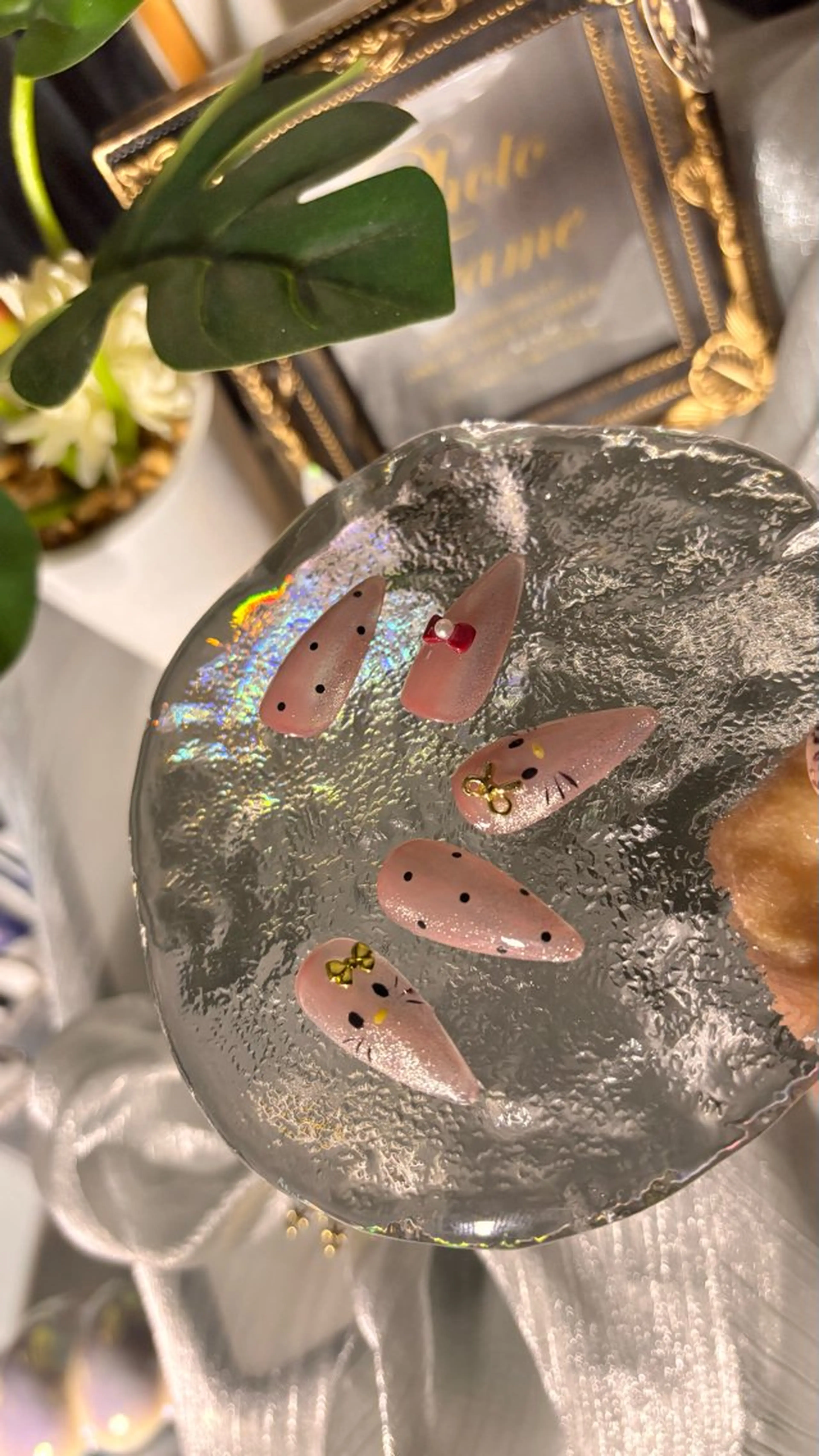 ネイル アートネイル ハロウィン マグネットネイル T + B ❇︎ ayuのネイルデザイン