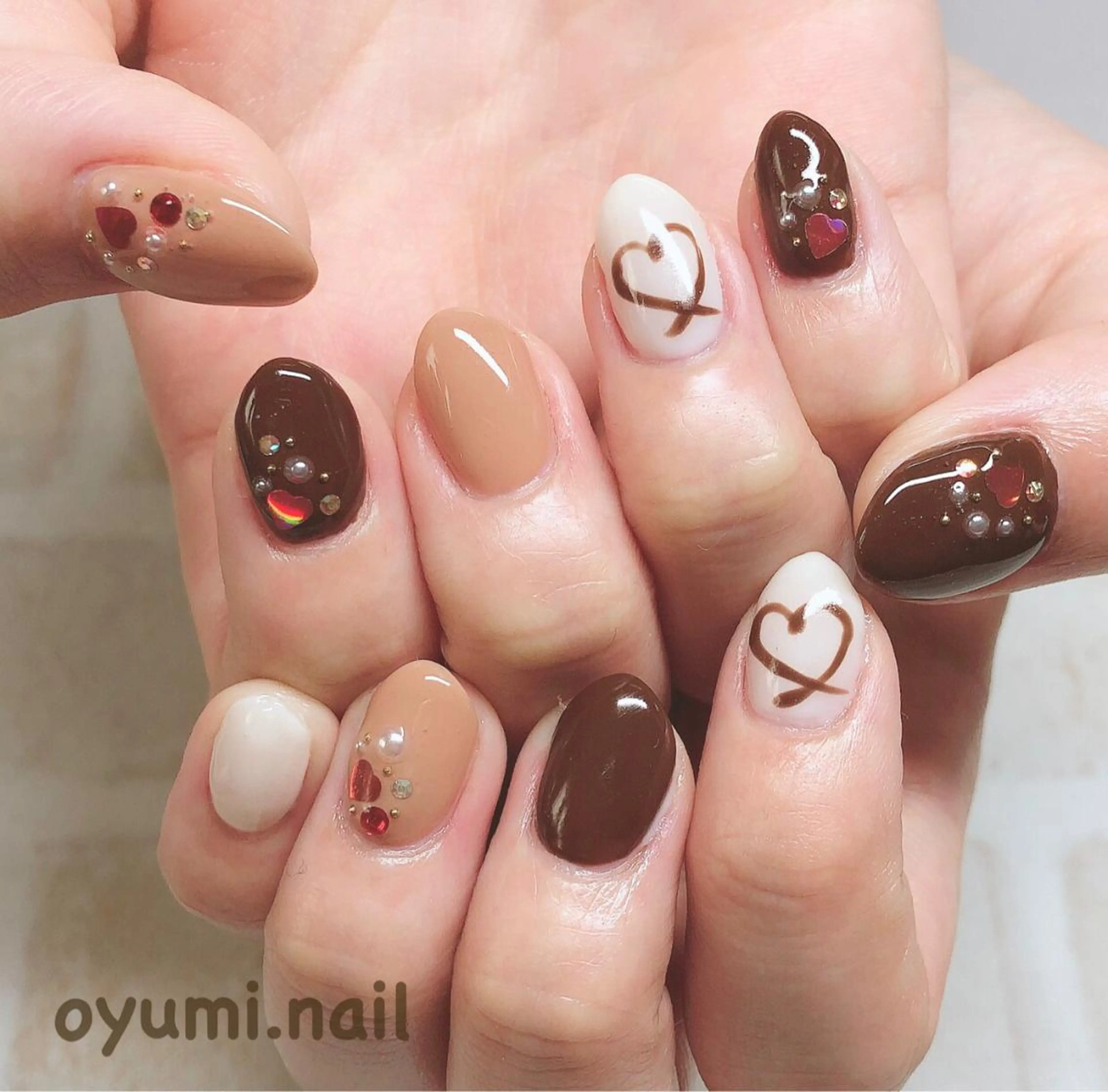 ネイル ジェルネイル グラデーション パラジェル バレンタイン ハンドネイル takanashi yumiのネイルデザイン