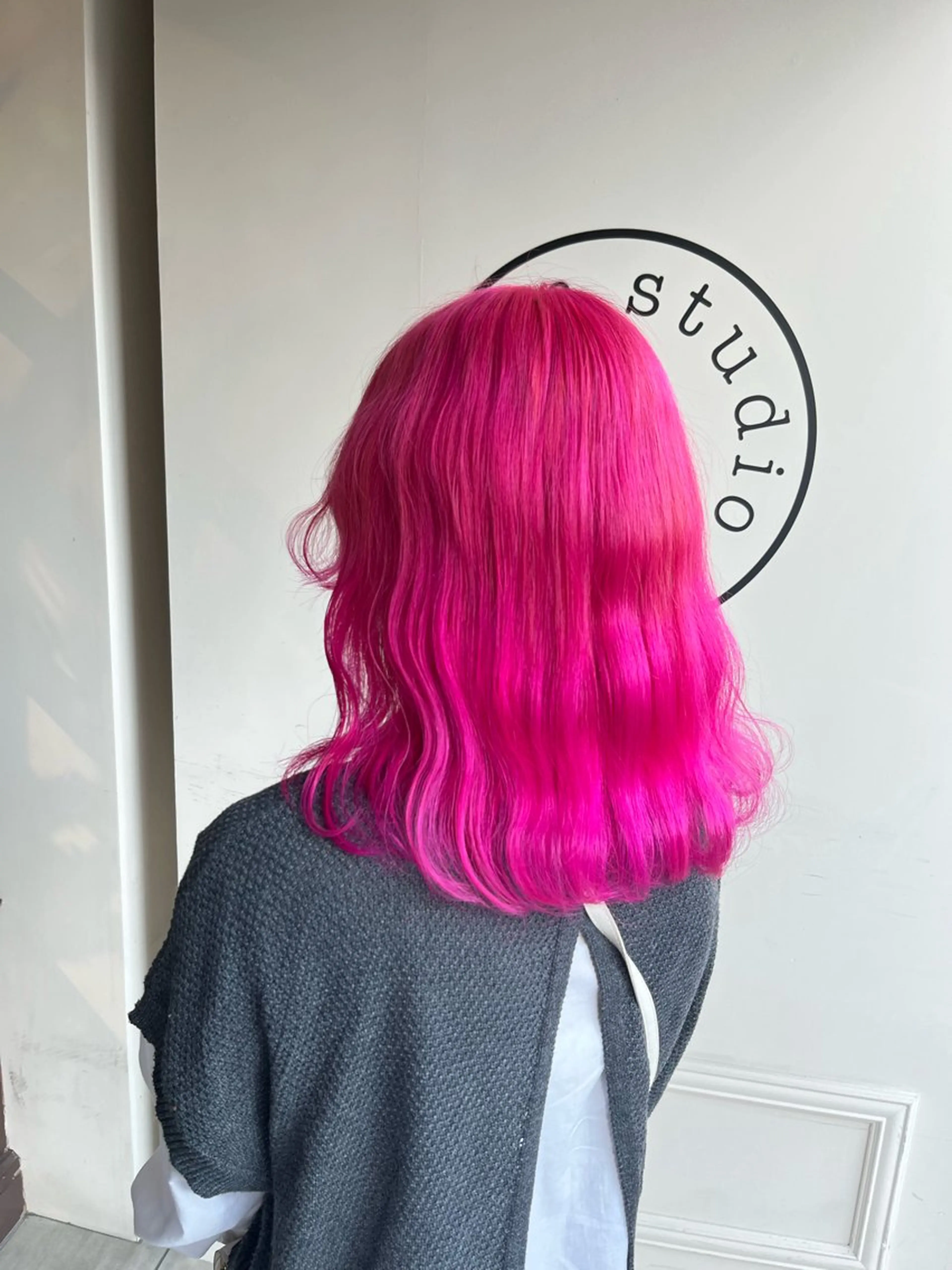 ミディアム カラー ピンクカラー 川越 輝梨奈のヘアスタイル