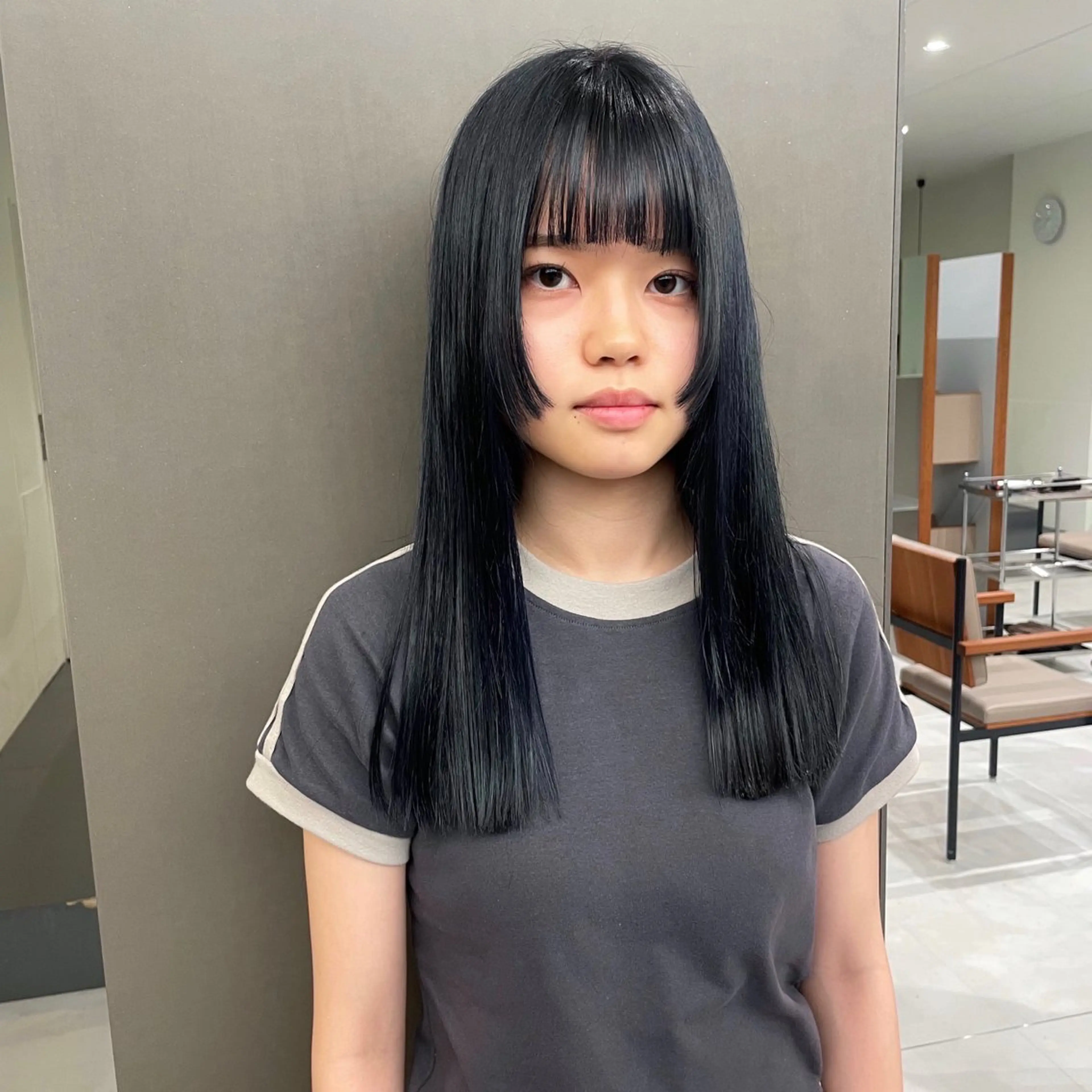 ロング カラー ベージュカラー 黒髪 ブリーチ ブルーカラー ブルーブラック カット ヘアカラー ブリーチ/レイヤー 🌻Mutsumiのヘアスタイル