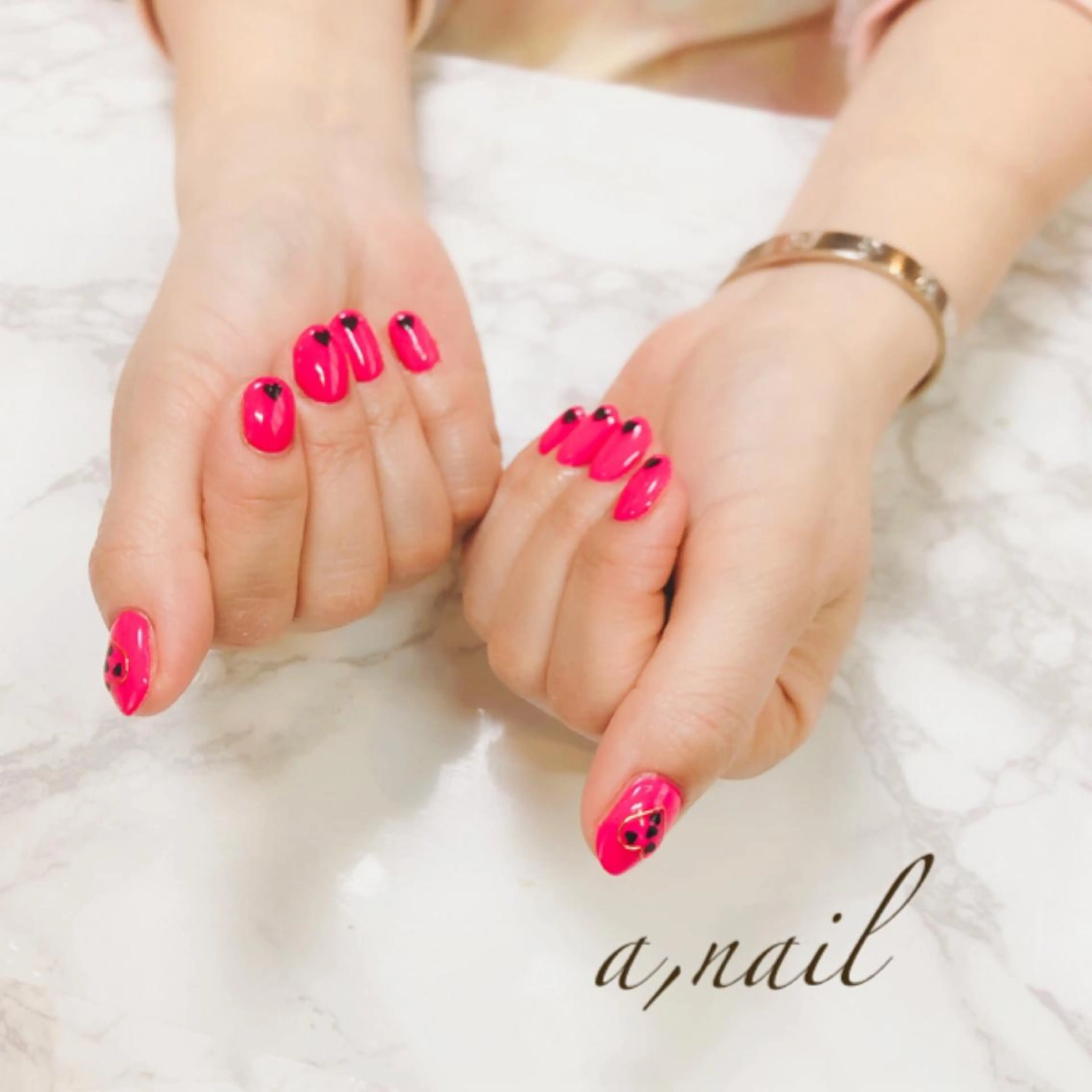 ネイル フットネイル ジェルネイル グラデーション ハート ニュアンスネイル ハンドネイル ネイルサロン エーネイルのネイルデザイン