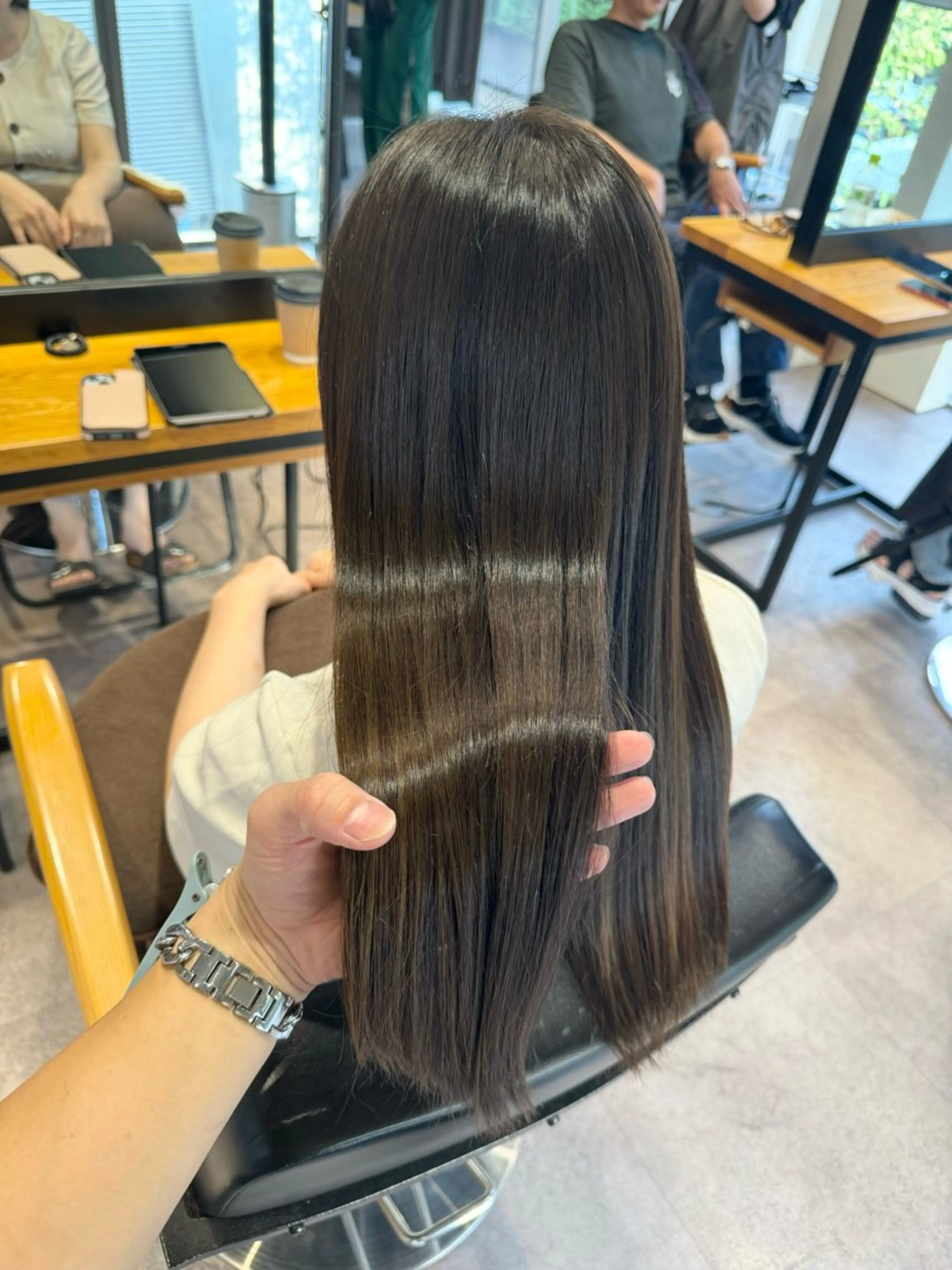 ミディアム カラー カット ヘアカラー 佐藤史哉＊ 赤み除去＊白髪ボカシのヘアスタイル