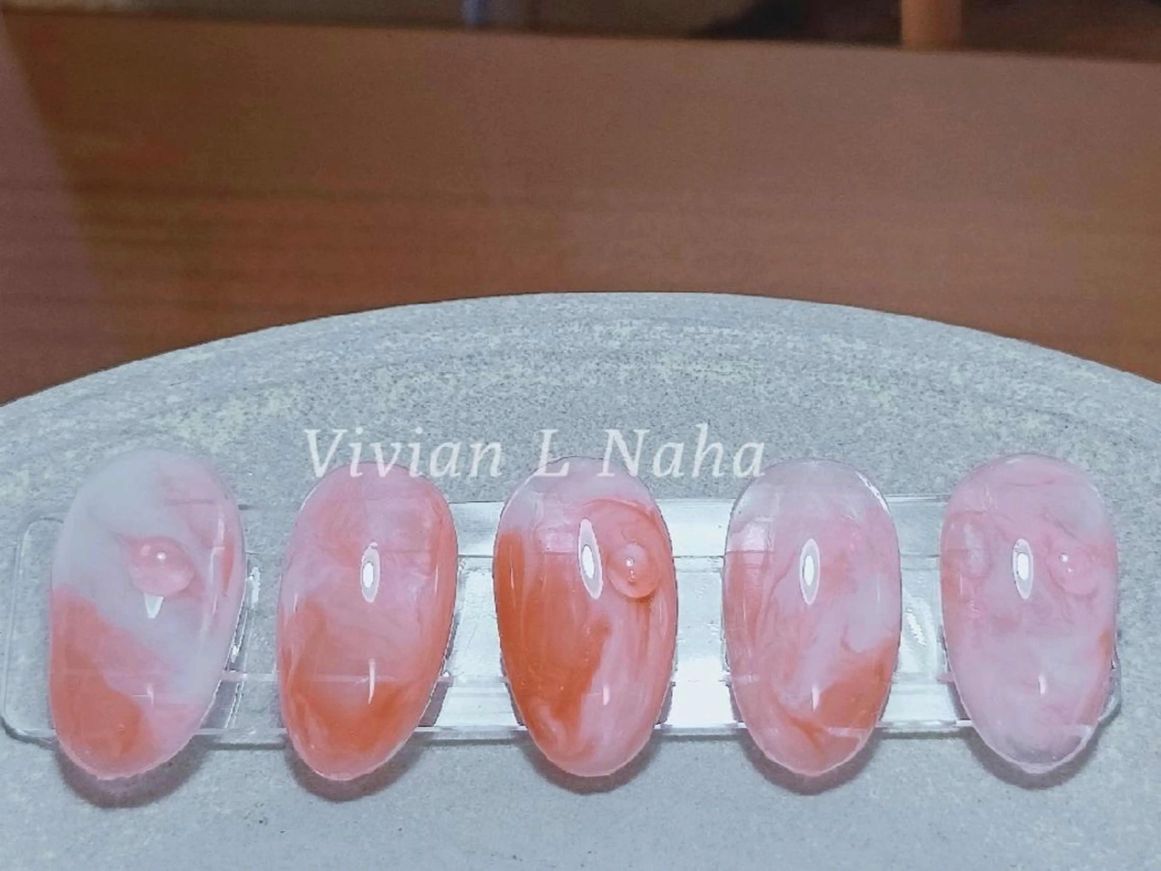 ネイル ハンドネイル Vivian L Naha  Tia　のネイルデザイン