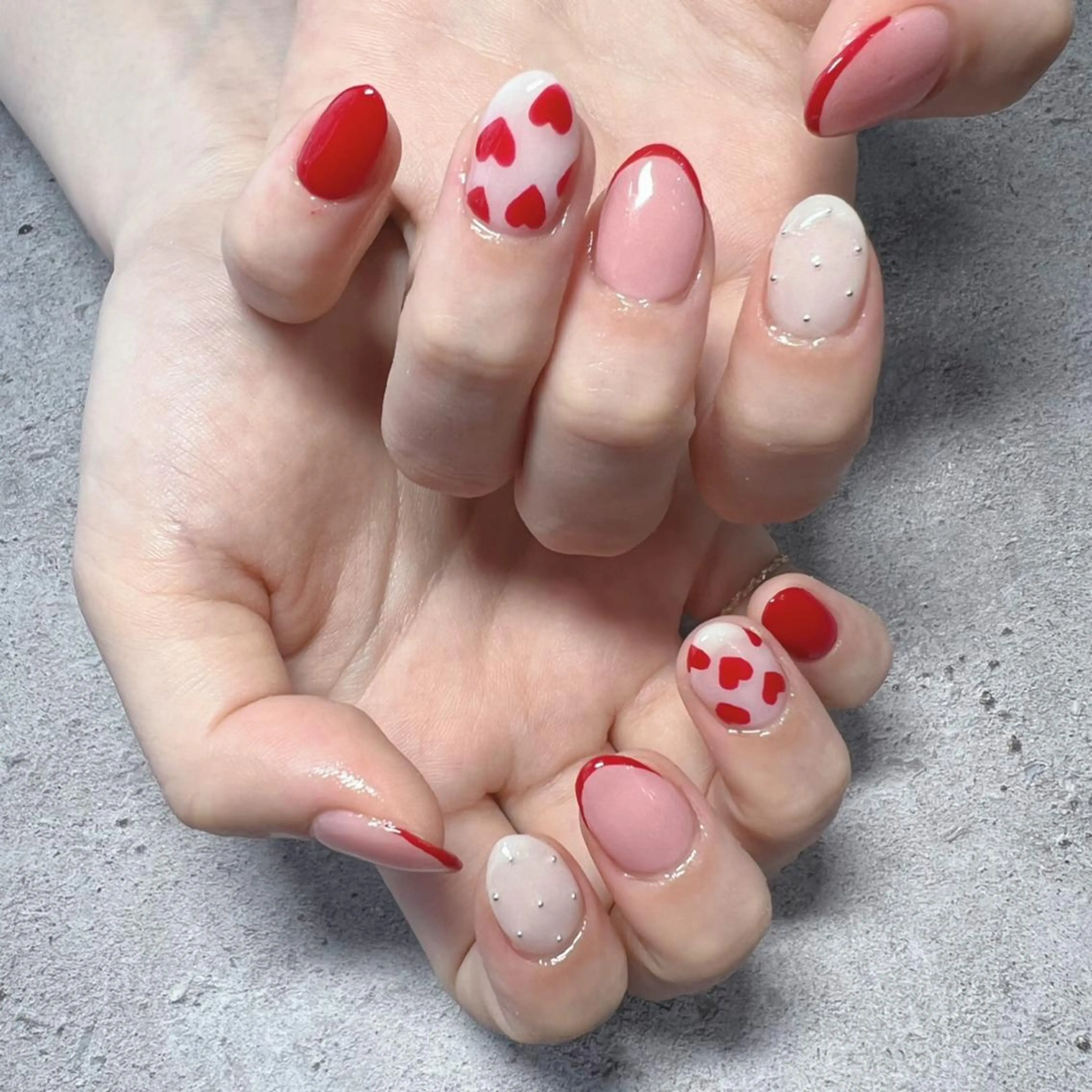 ミディアム ネイル ハンドネイル nail salon émuのネイルデザイン
