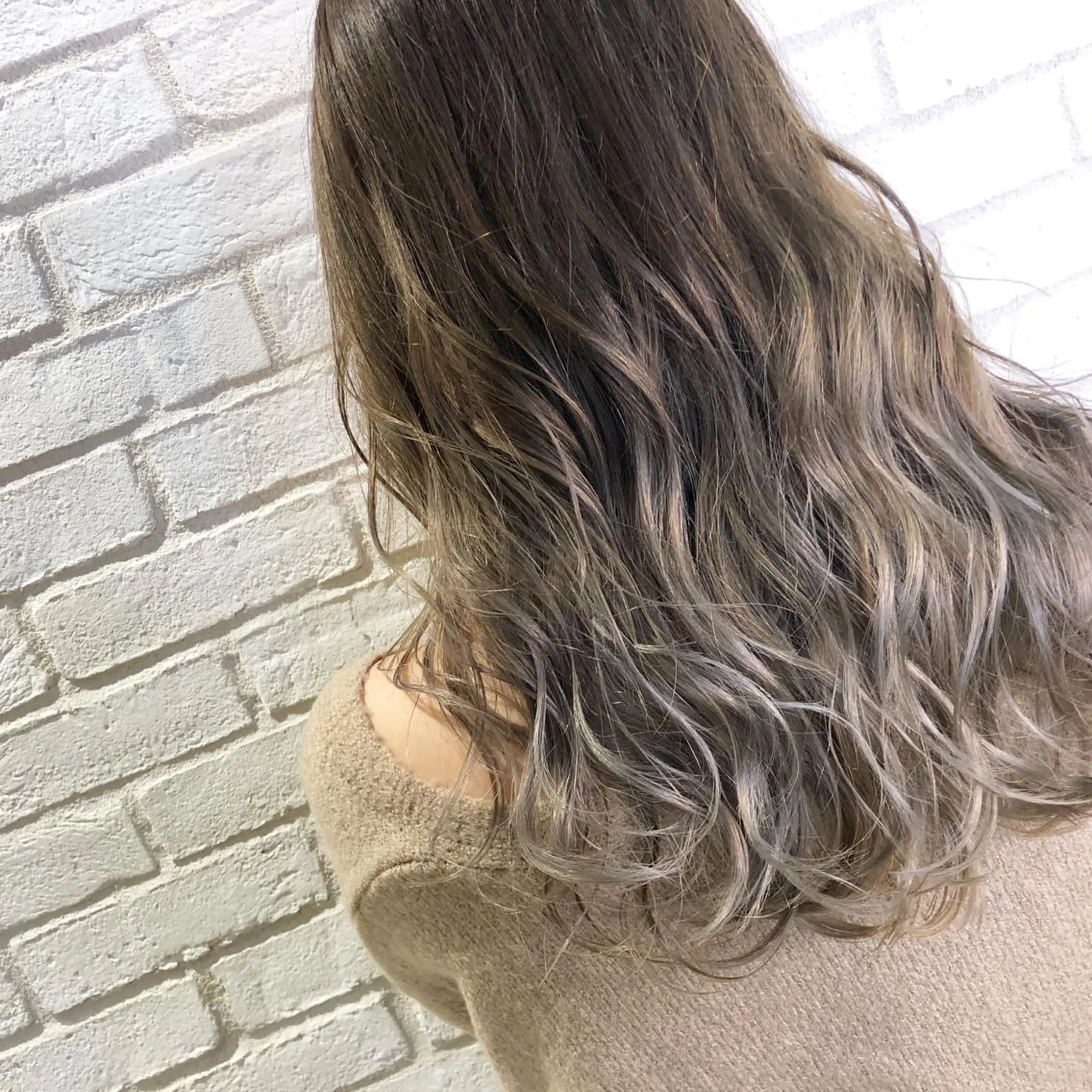 ロング ハイライト GO TODAY シェアサロン 新宿Aura店所属・佐藤 高徳のヘアスタイル