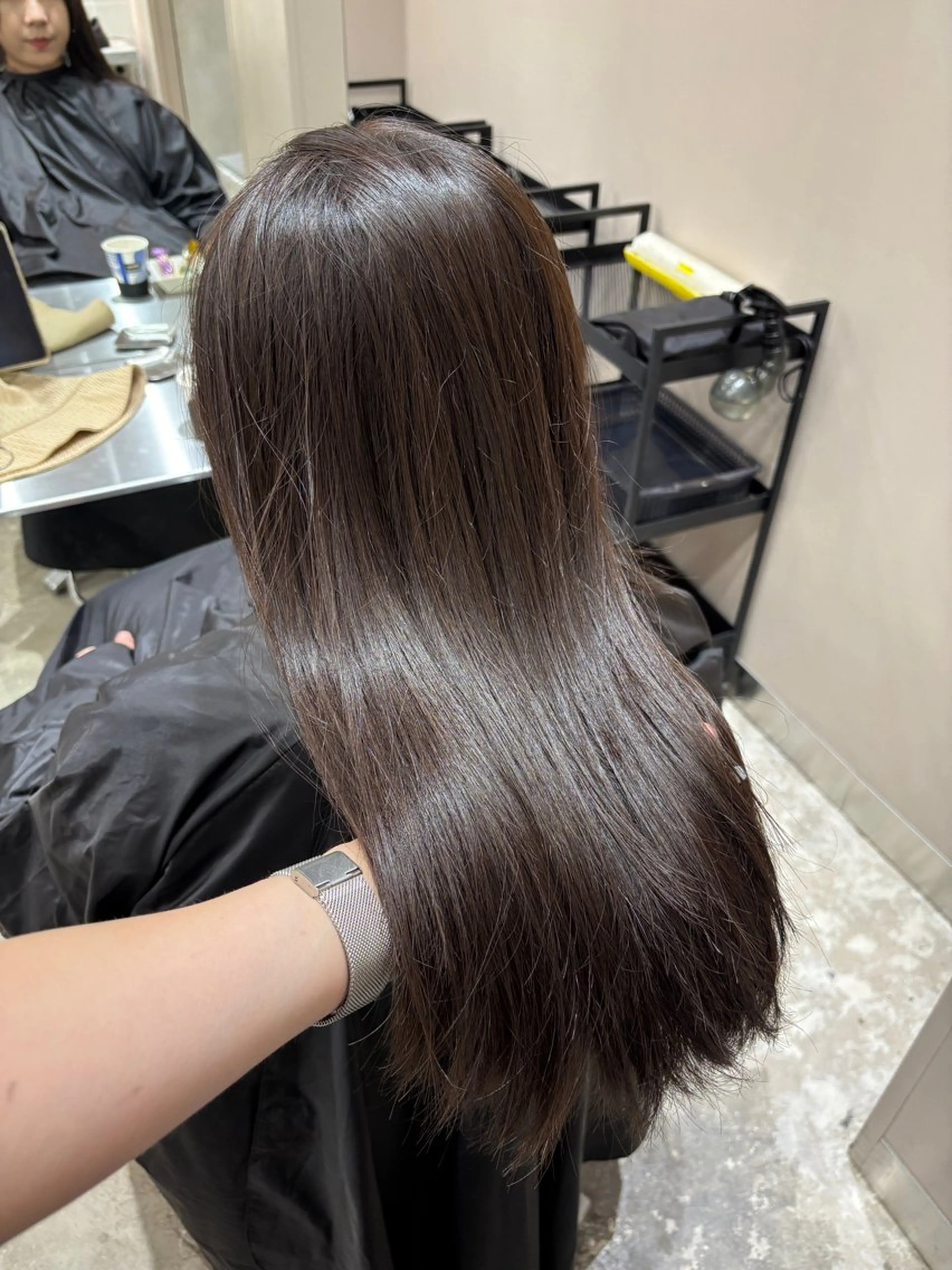 ロング カット ヘアカラー コトネ🫧 韓国風レイヤーカットのヘアスタイル