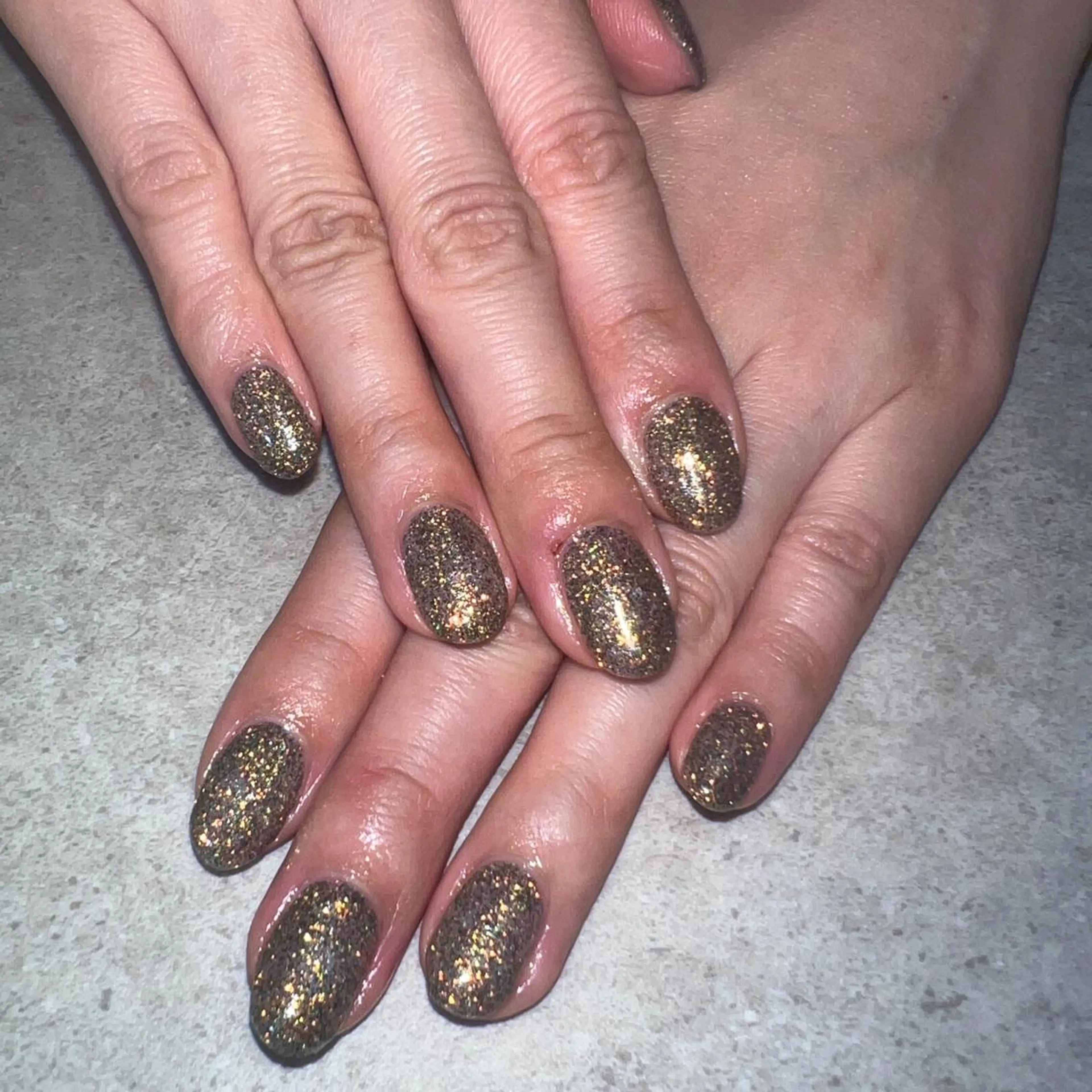 ネイル ラメ(グリッター) ワンカラーネイル ハンドネイル ハンドケア Allma Nailのネイルデザイン