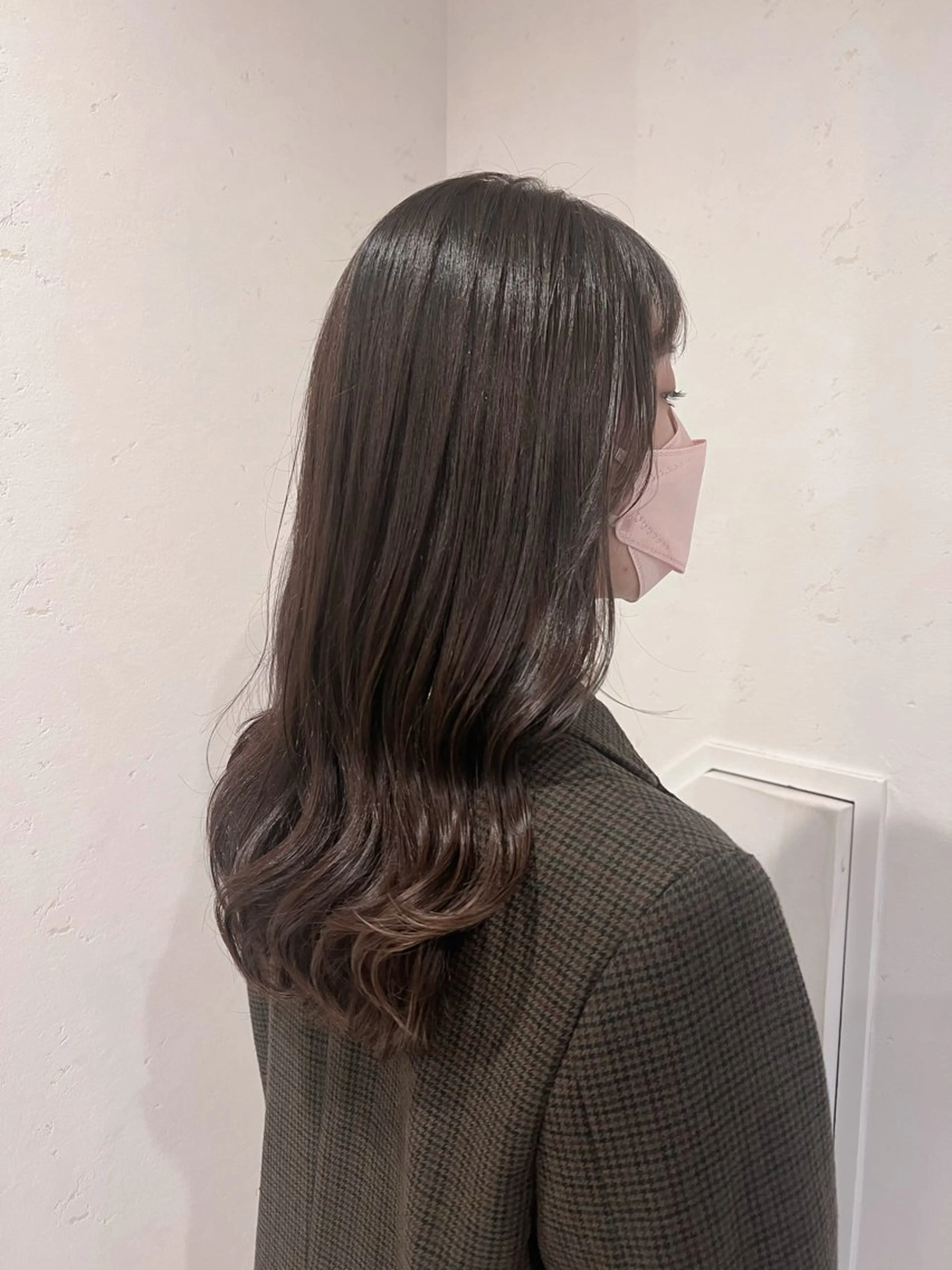 ロング カラー グレージュ ラベンダーカラー ラベンダーグレージュ ラベンダーグレー ヘアカラー トリートメント 工藤 梨花のヘアスタイル