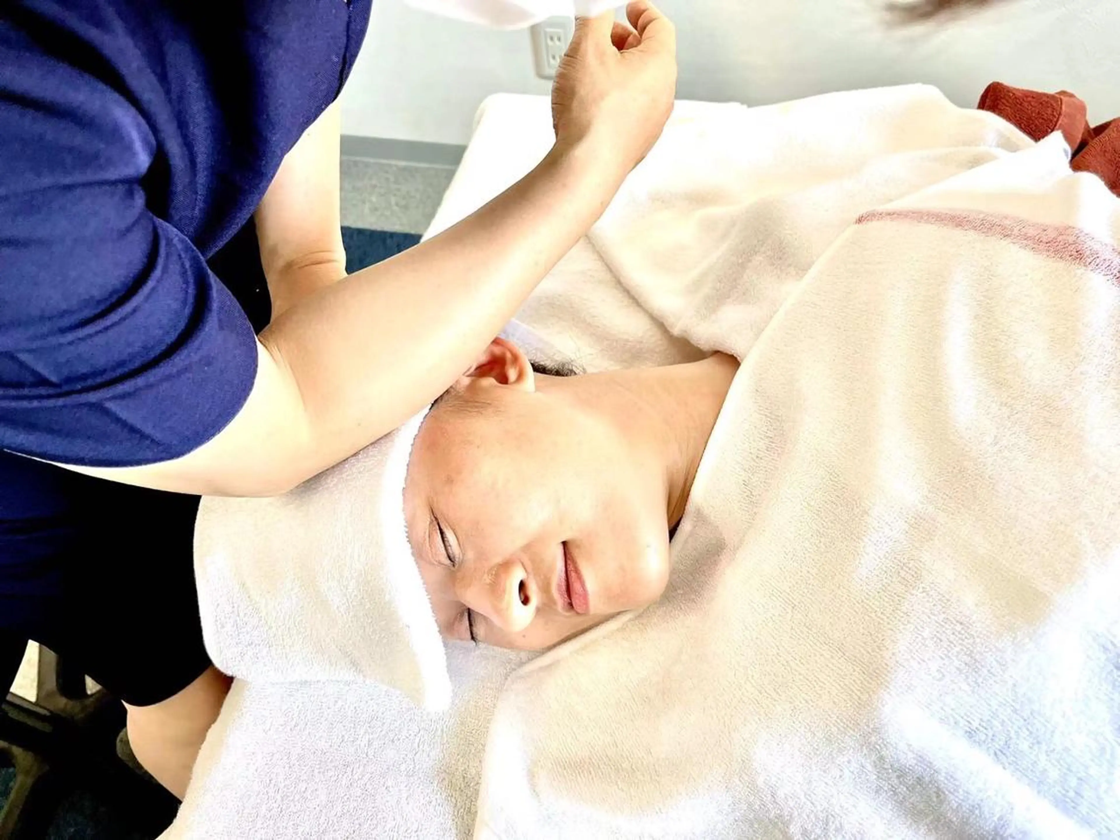 本格韓国コルギ小顔60分+全身美容矯正60分の写真