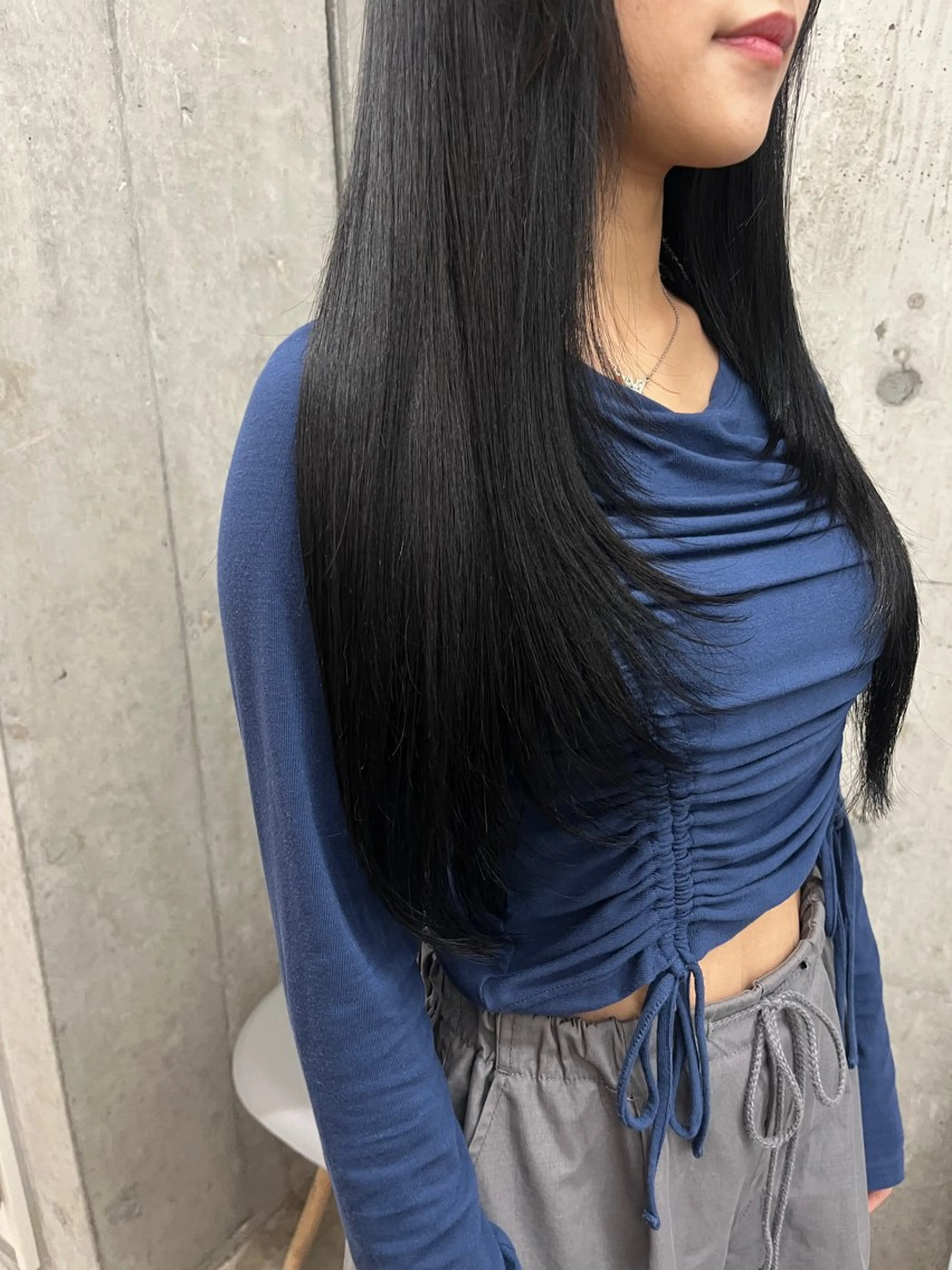 ロング レイヤーカット ロング 友花 暗髪／ナチュラルのヘアスタイル