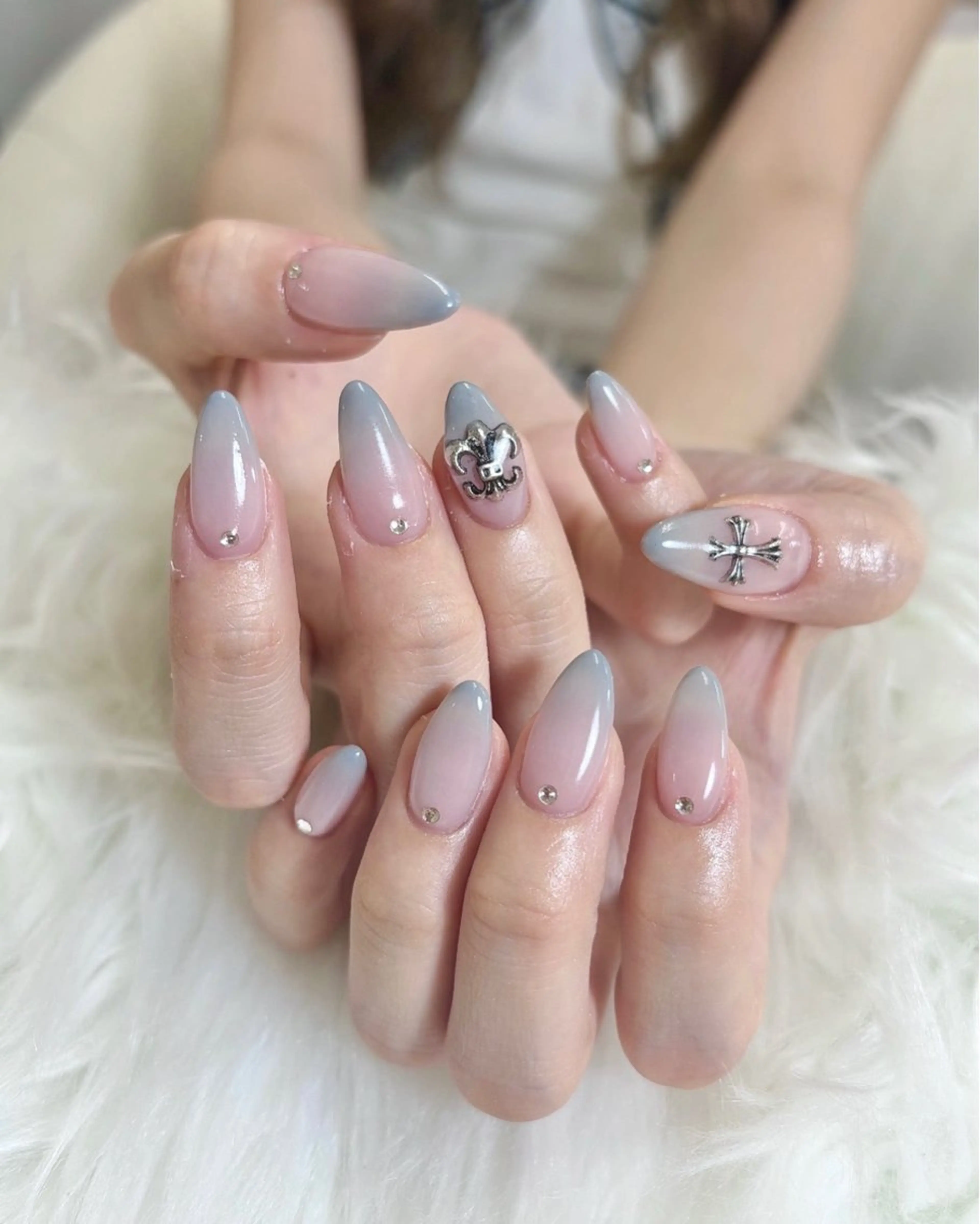 ネイル グラデーション ハンドネイル haacnails（ハーシーネイル）所属・haac nailsのネイルデザイン