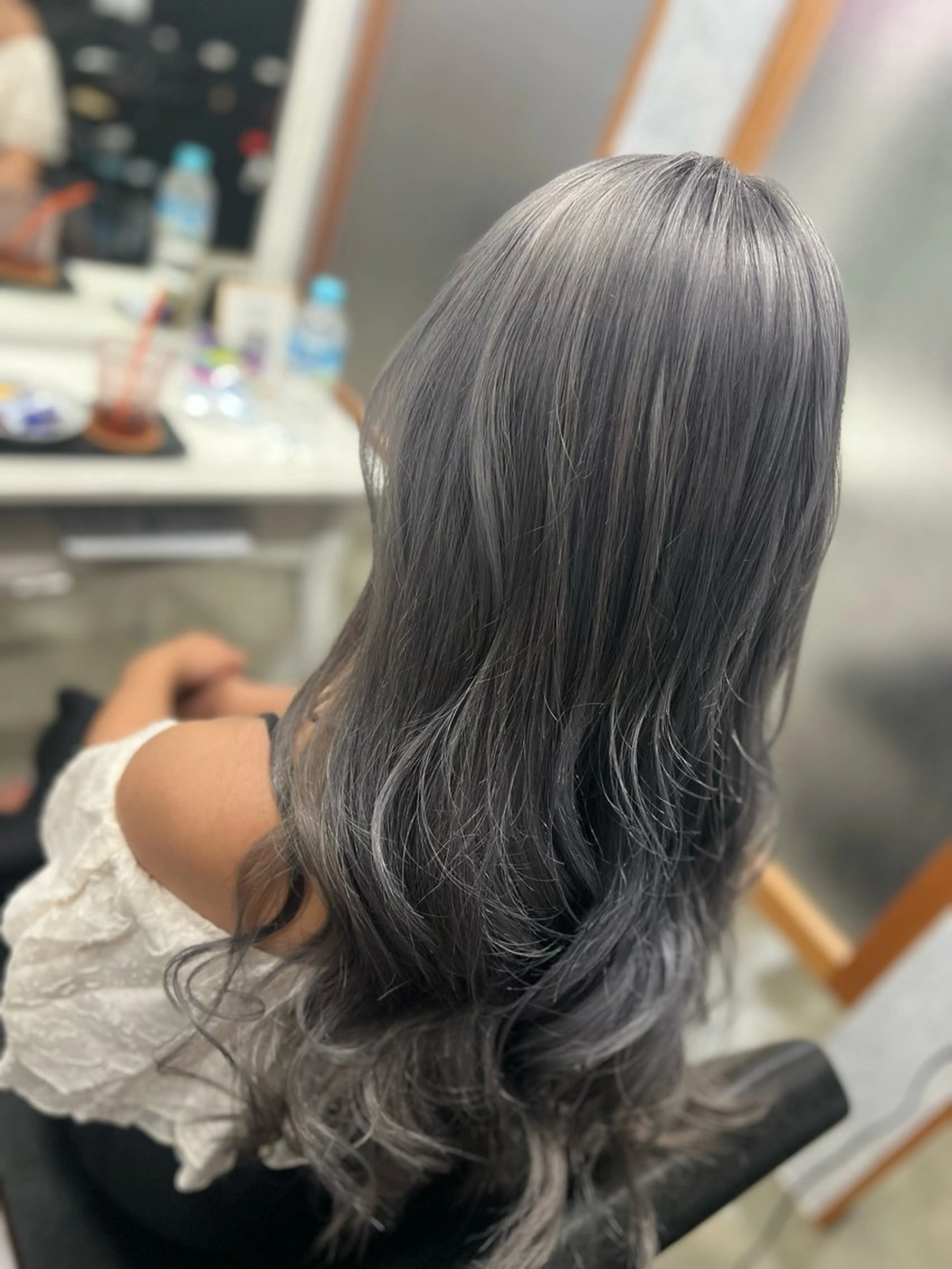 ロング カラー ベージュカラー ブリーチ ケアブリーチ ヘアカラー Style Tのヘアスタイル