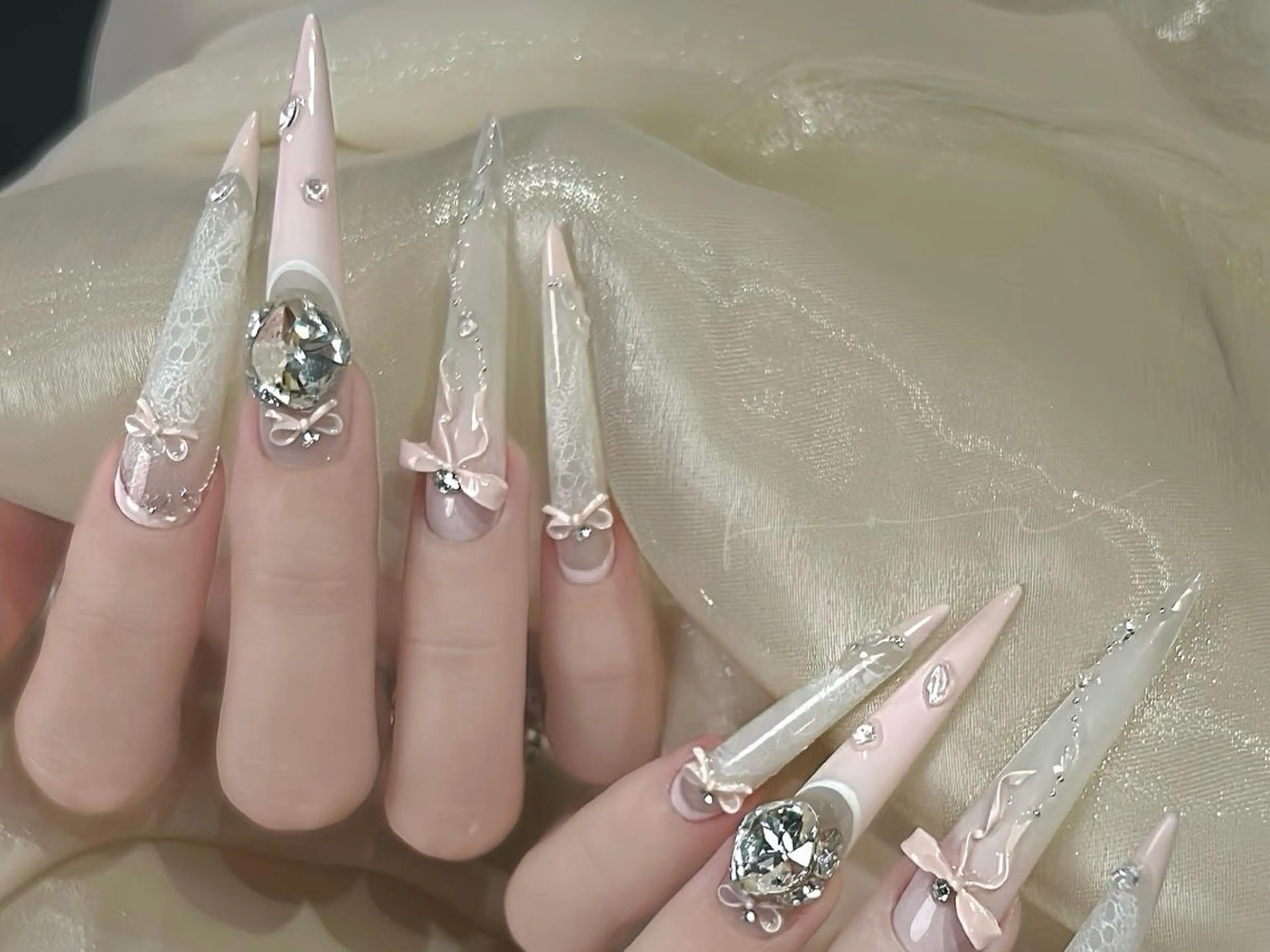 ネイル ハンドネイル ハンドケア Nova Nail Nambaのネイルデザイン