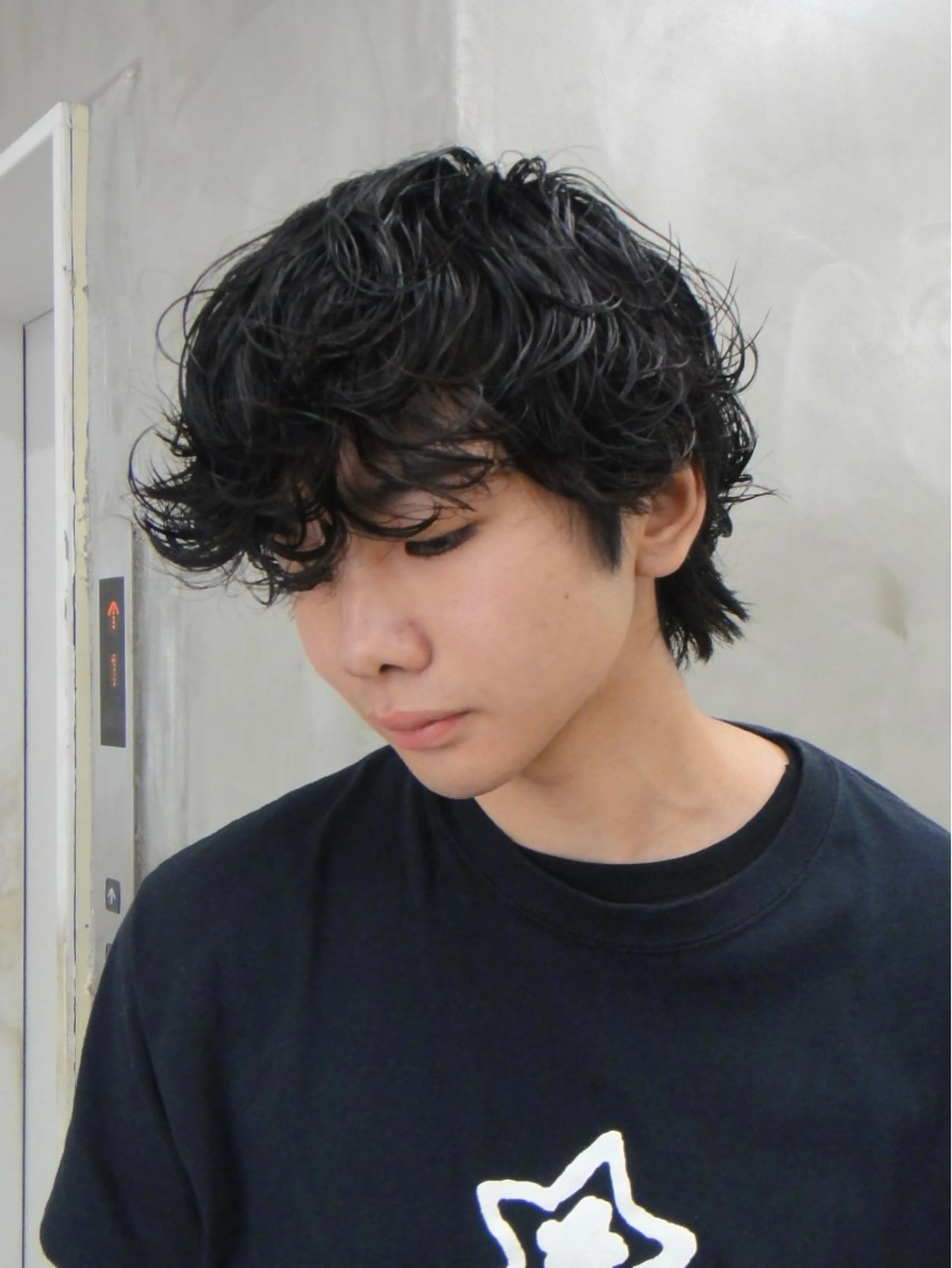パーマ メンズ メンズパーマ メンズツイストパーマ ツイストスパイラルパーマ メンズウルフカット ウルフカット メンズショート/レデ ィースボブ サハシのヘアスタイル