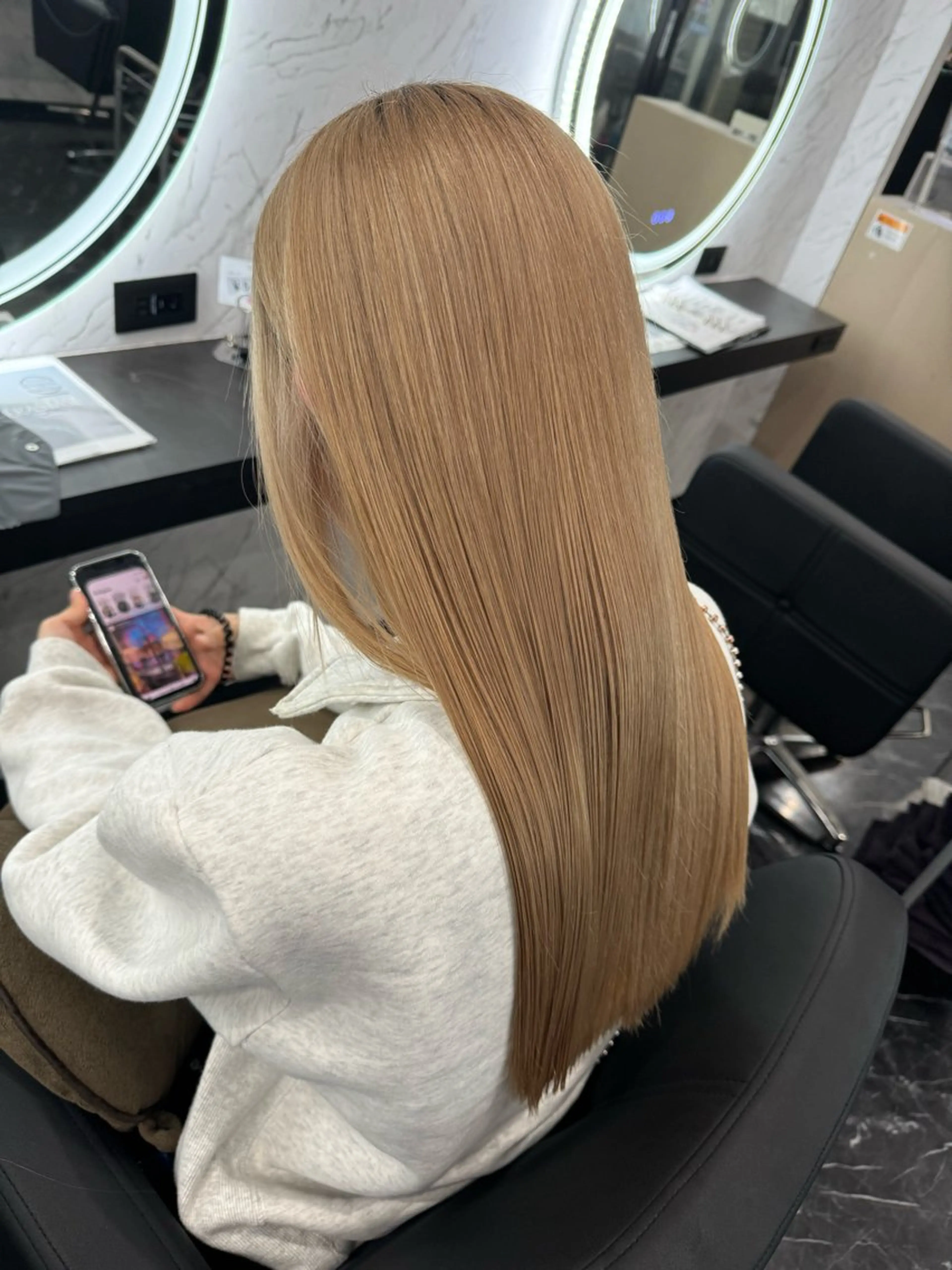 ダブルカラー(ブリーチ込み)の写真