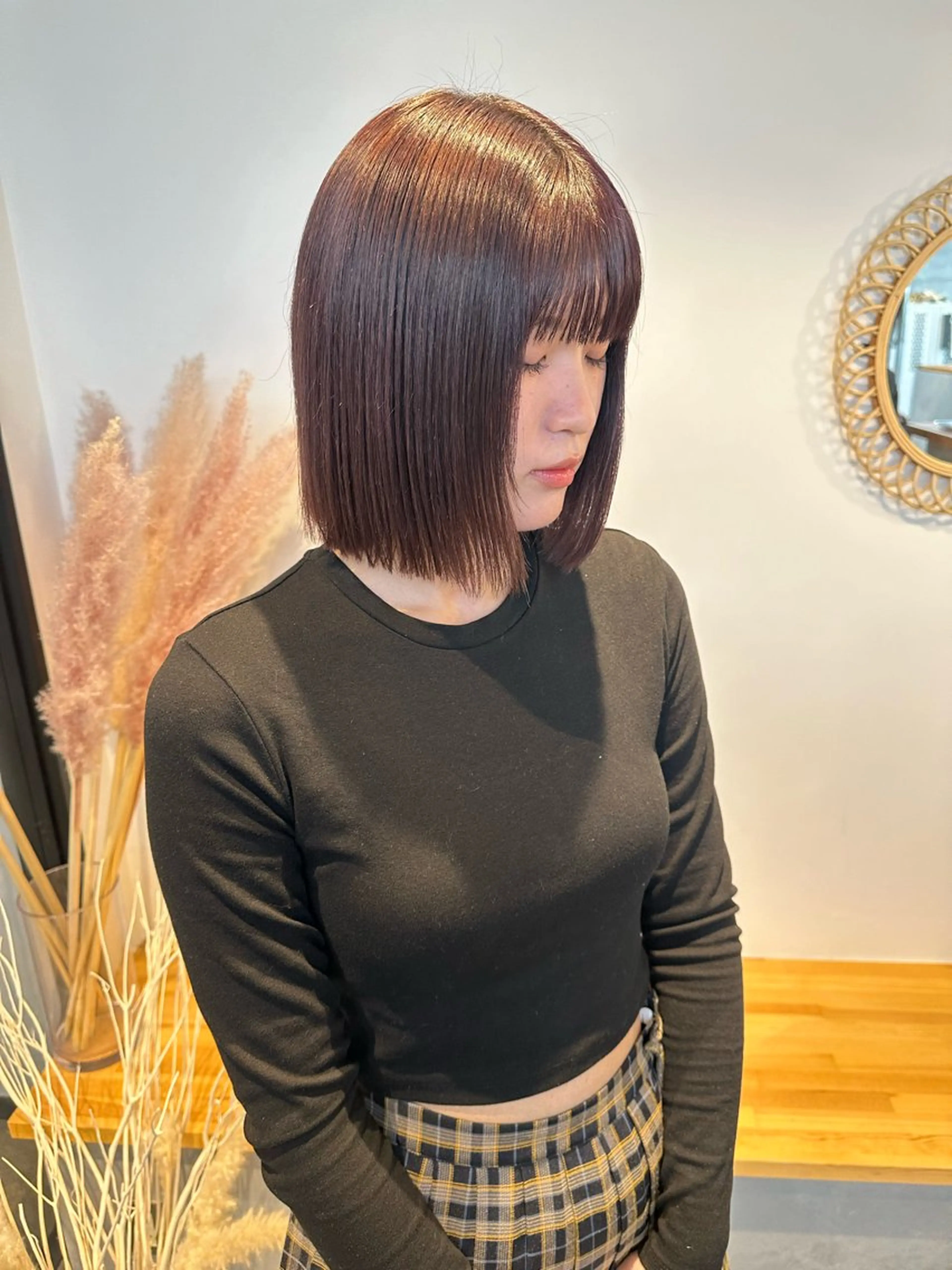 ミディアム カラー ヘアカラー トリートメント yuika .のヘアスタイル