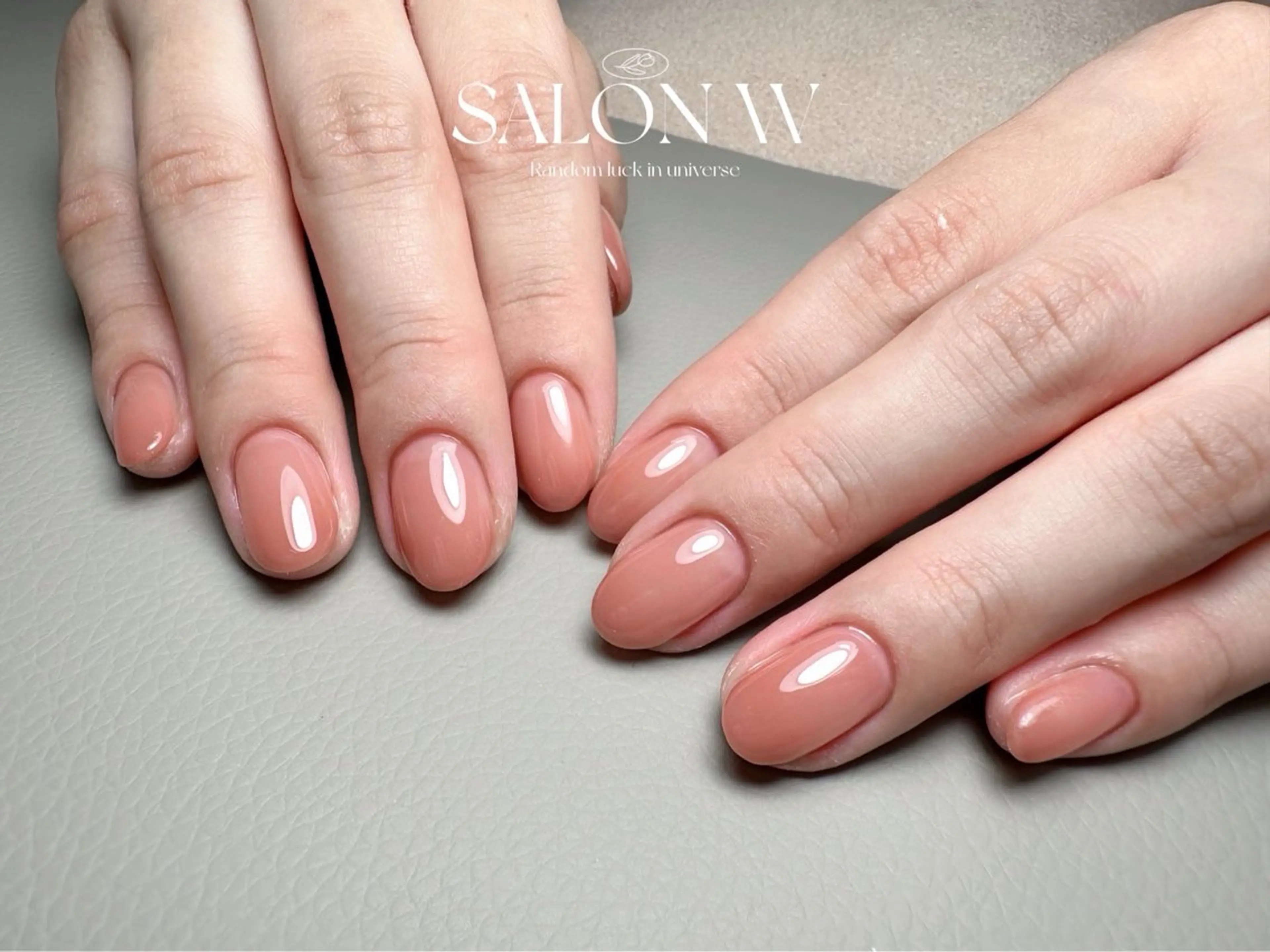 💅🏻伸びても気にならない💅🏻美フォルム♪カラーorラメグラデーション(※オフ有り)サービスパーツ2個まで無料✨の写真