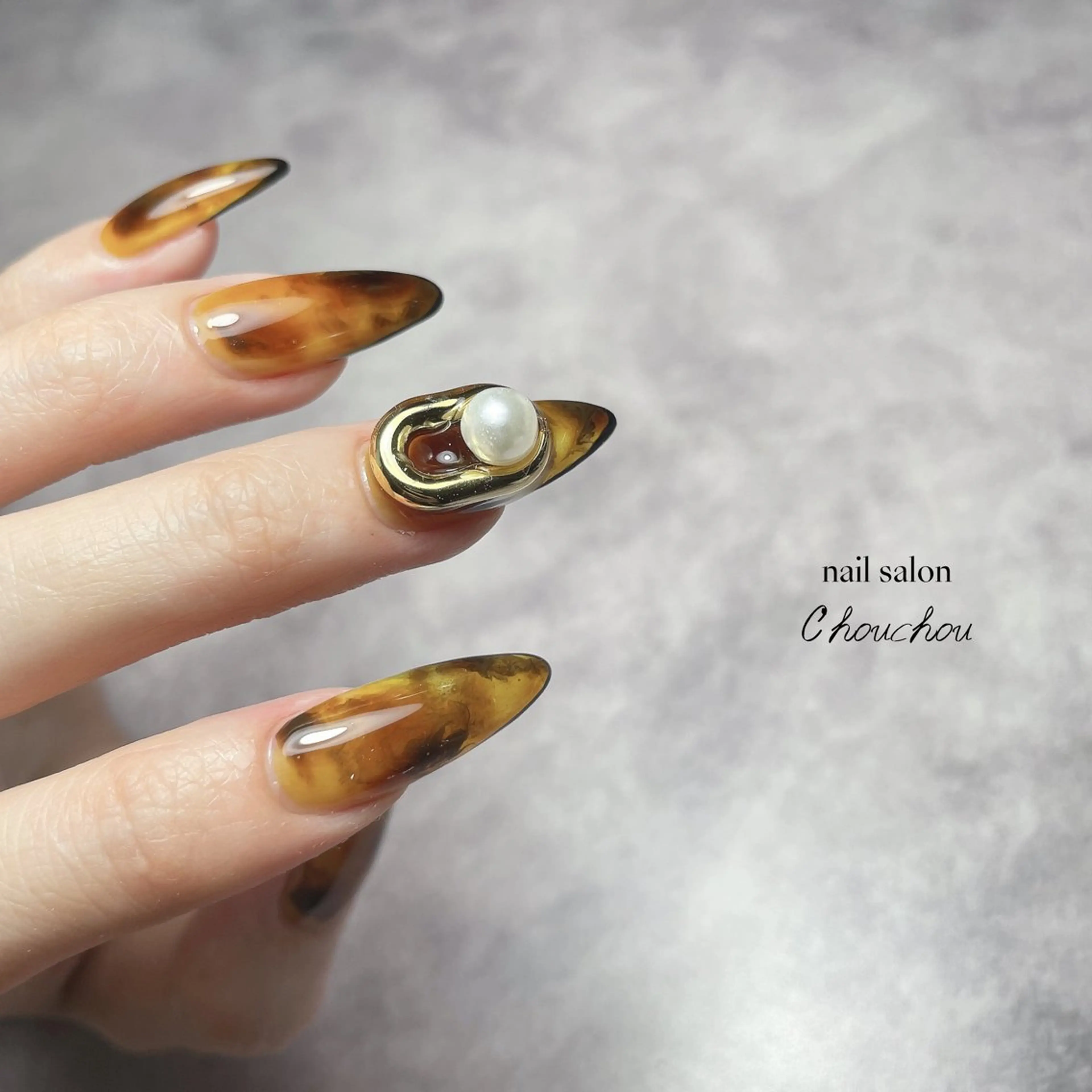 ネイル べっ甲ネイル C'hou chouのネイルデザイン