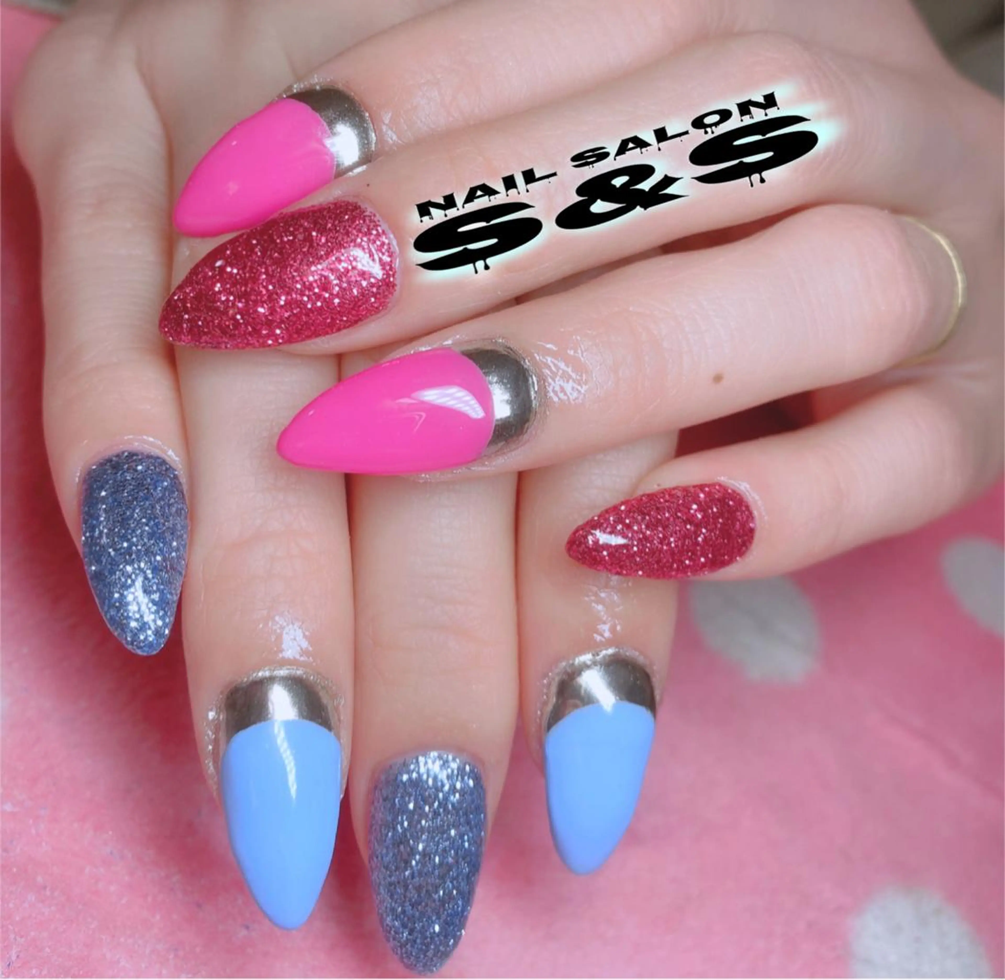 ネイル 長さ出し メンズネイル 持ち込み スカルプネイル S&S 村田小百合のネイルデザイン