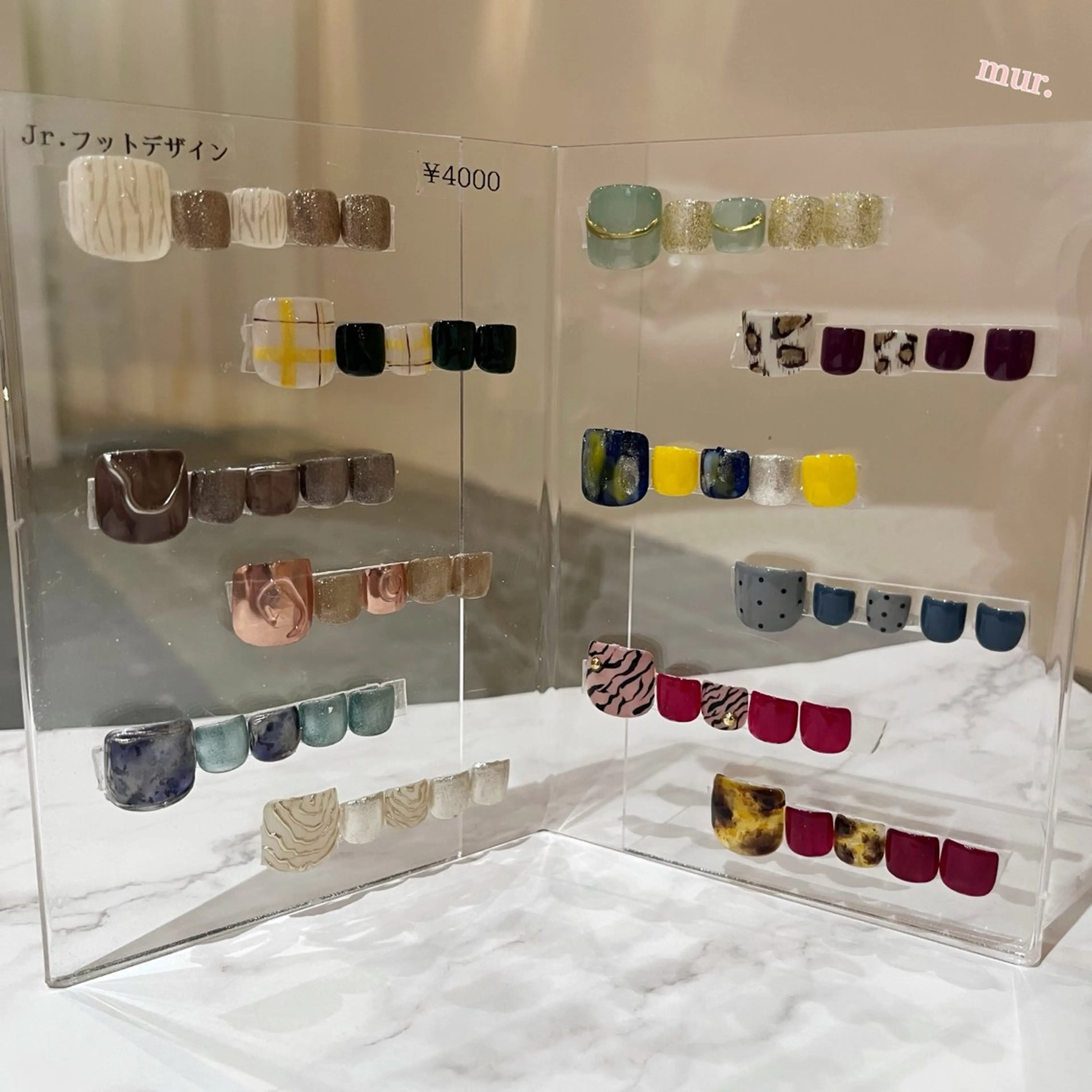 ネイル フットネイル フットネイル nailsalon mur.のネイルデザイン