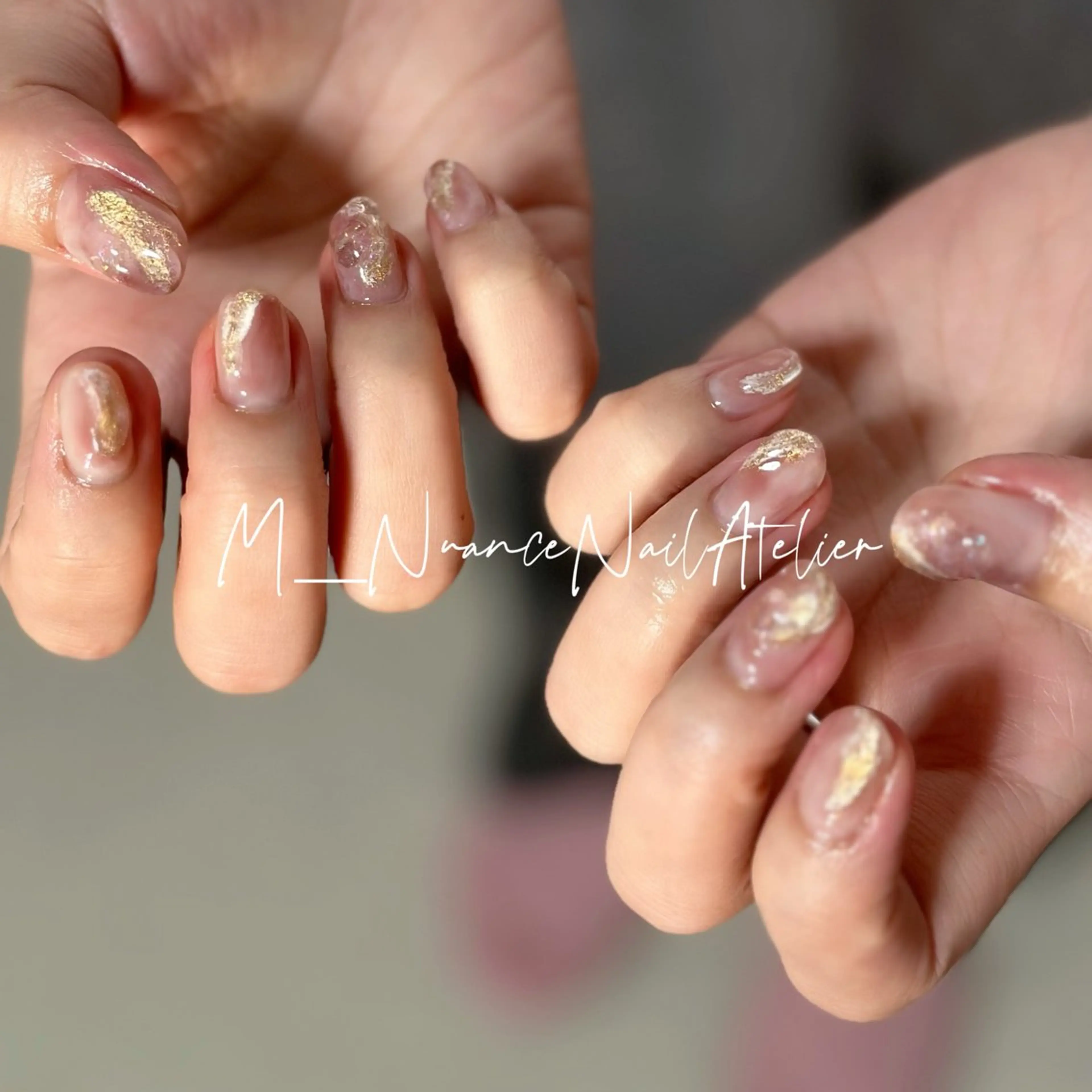 ネイル マグネットネイル ニュアンスネイル オフィスネイル シンプルネイル ハンドネイル GO TODAY横浜Solace店所属・M___nail atelierのネイルデザイン