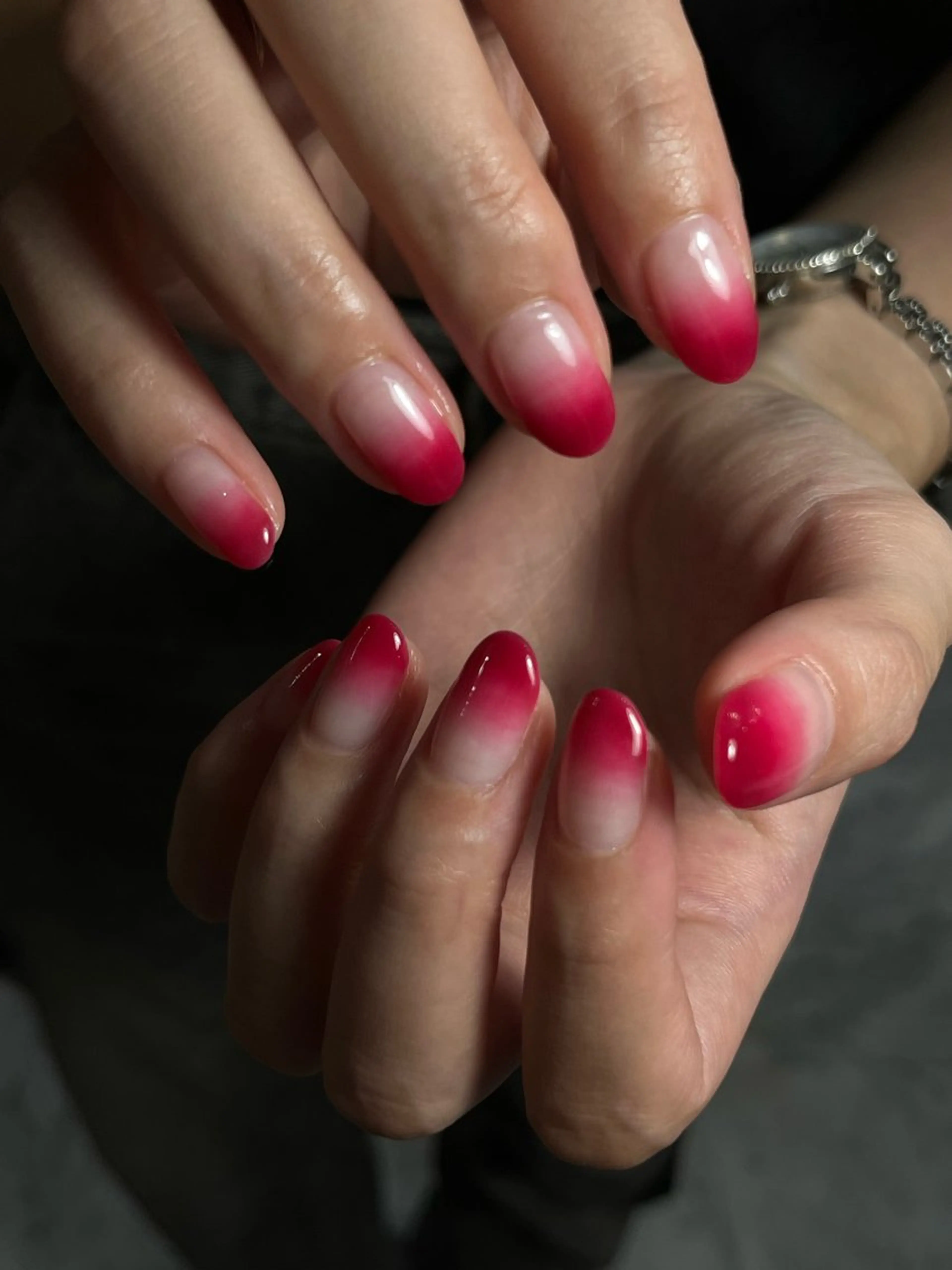 ネイル ハンドネイル ハンドケア pu+on. nailworks所属・fuyumi / ニュアンスネイルのネイルデザイン