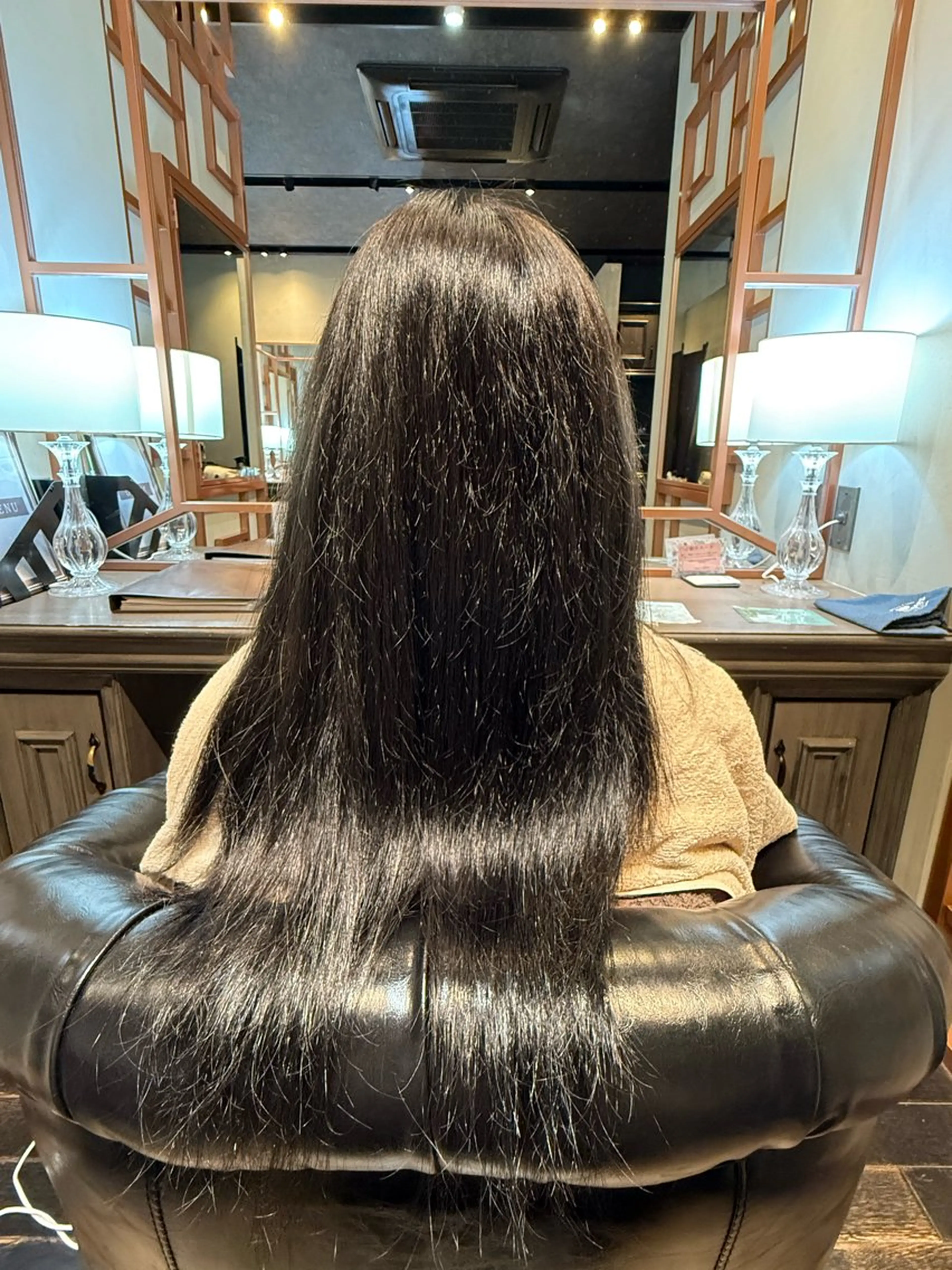 カラー ブリーチ ダークグレー I'LAS所属・ひな /アシスタント/四条のヘアスタイル