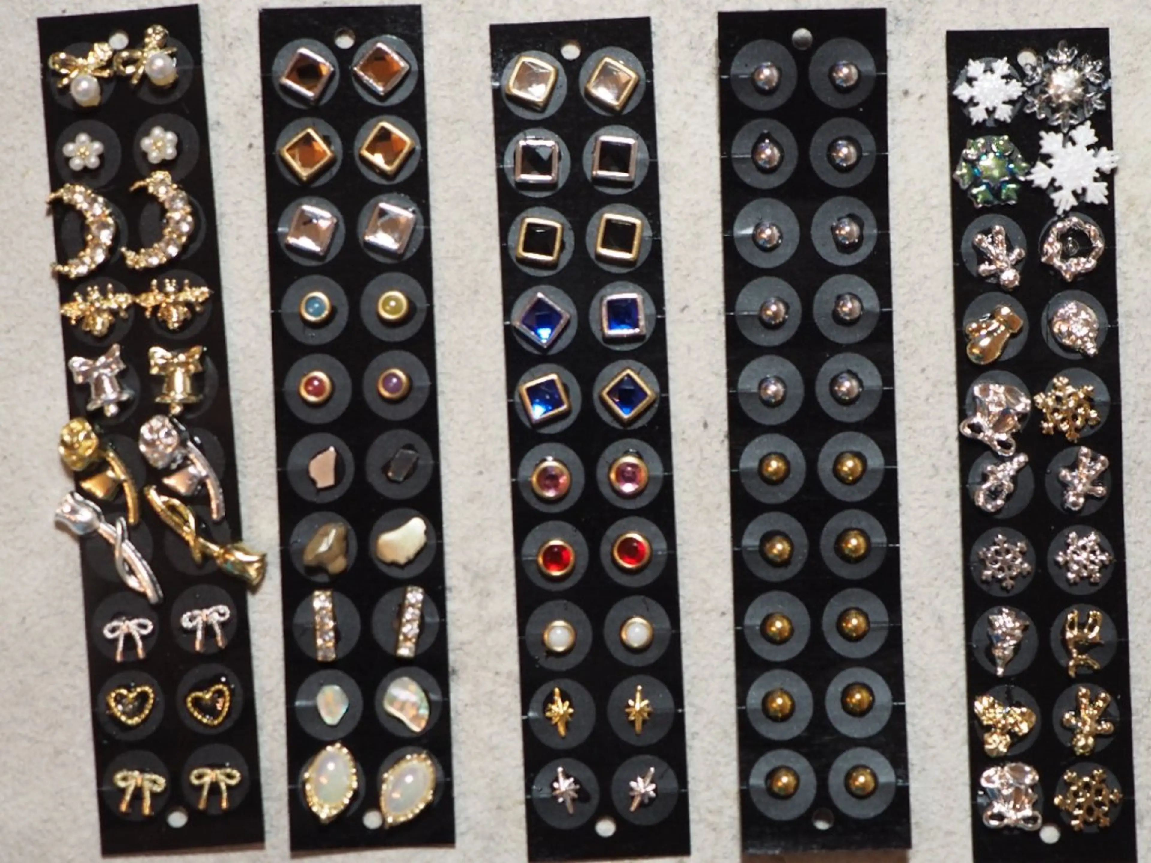 モデル募集*耳つぼジュエリー4Pの写真