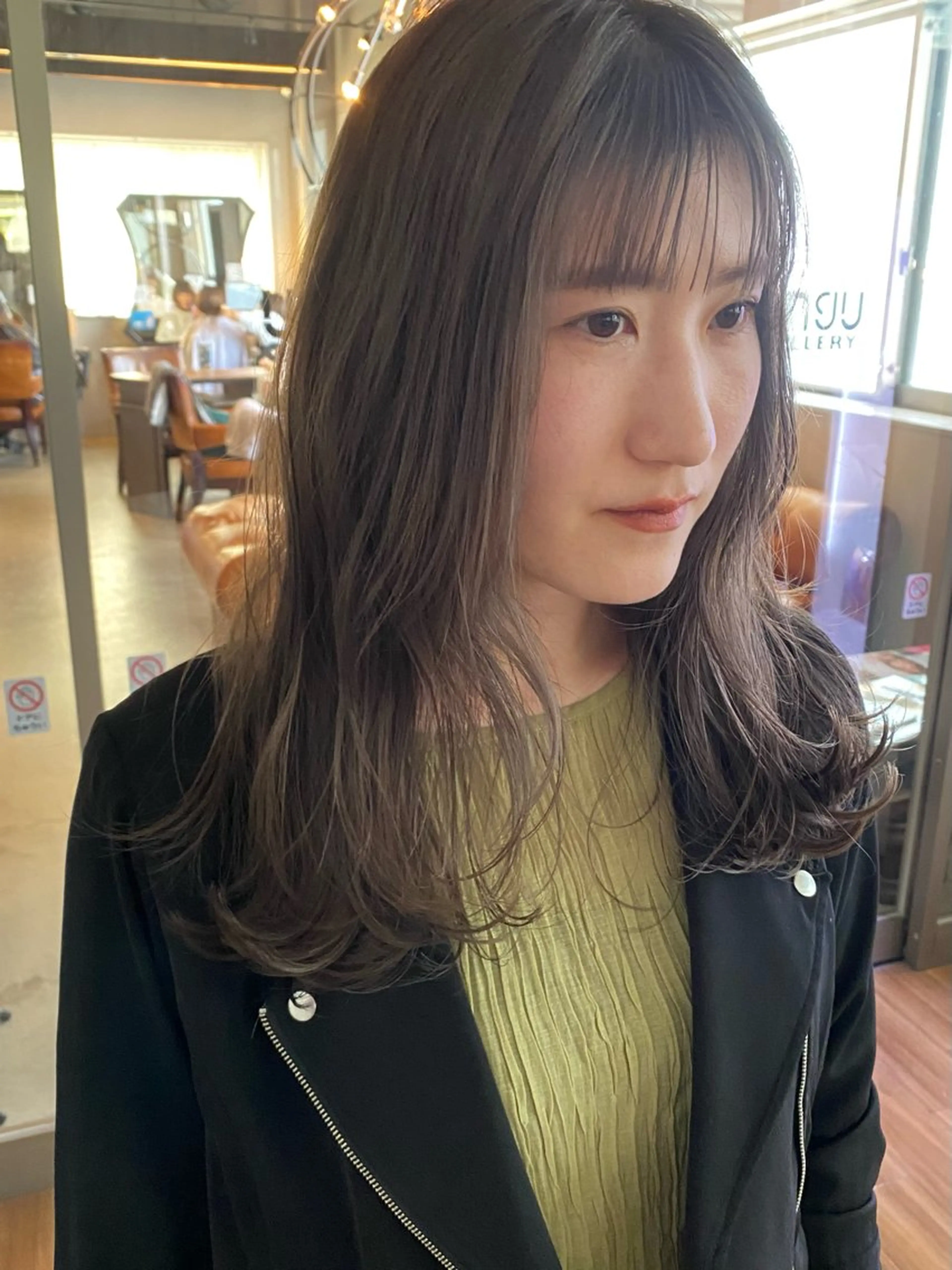 カット+ケアブリーチ+カラーの写真