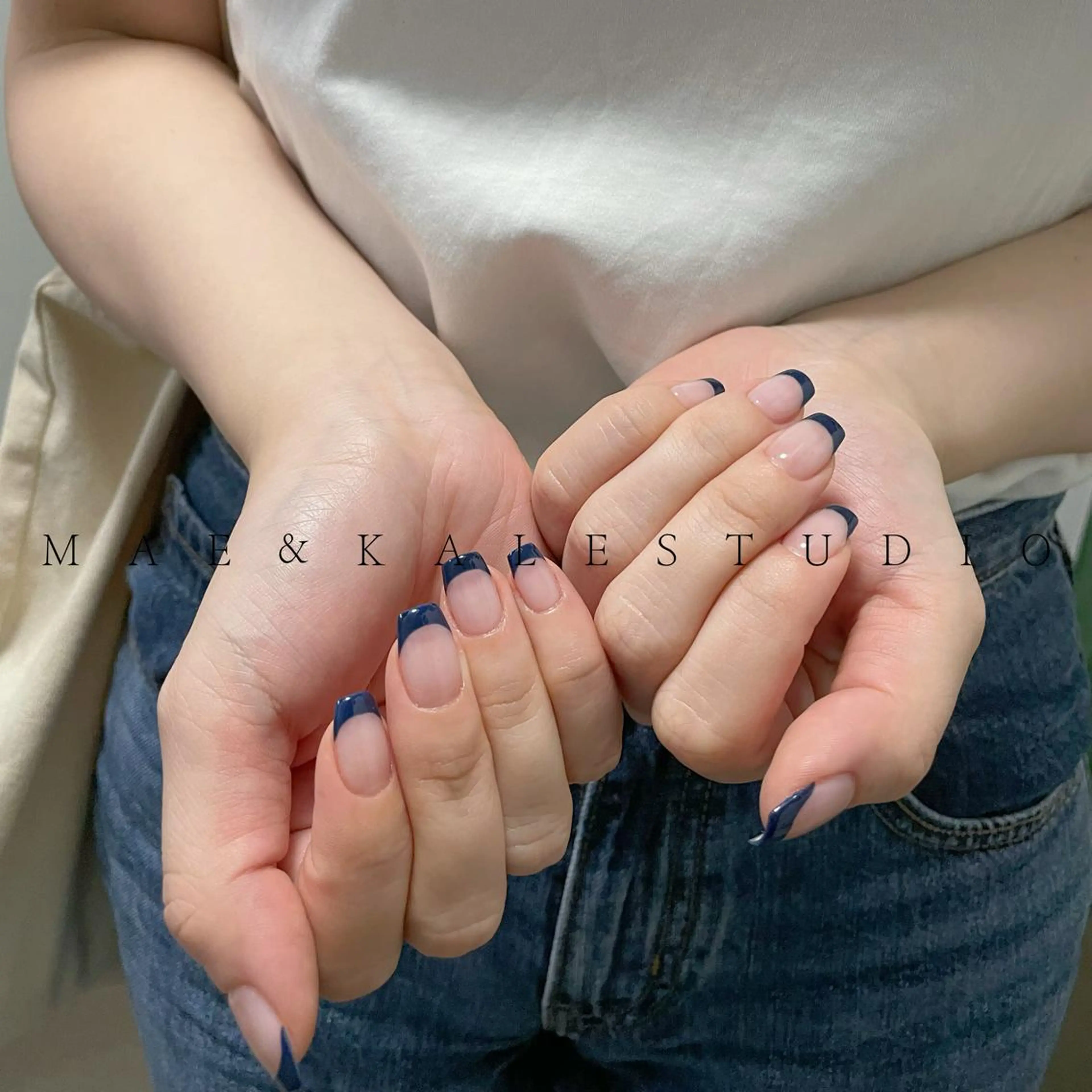 ネイル フレンチネイル ネイビー MAE&KALE STUDIOのマツエク・マツパデザイン