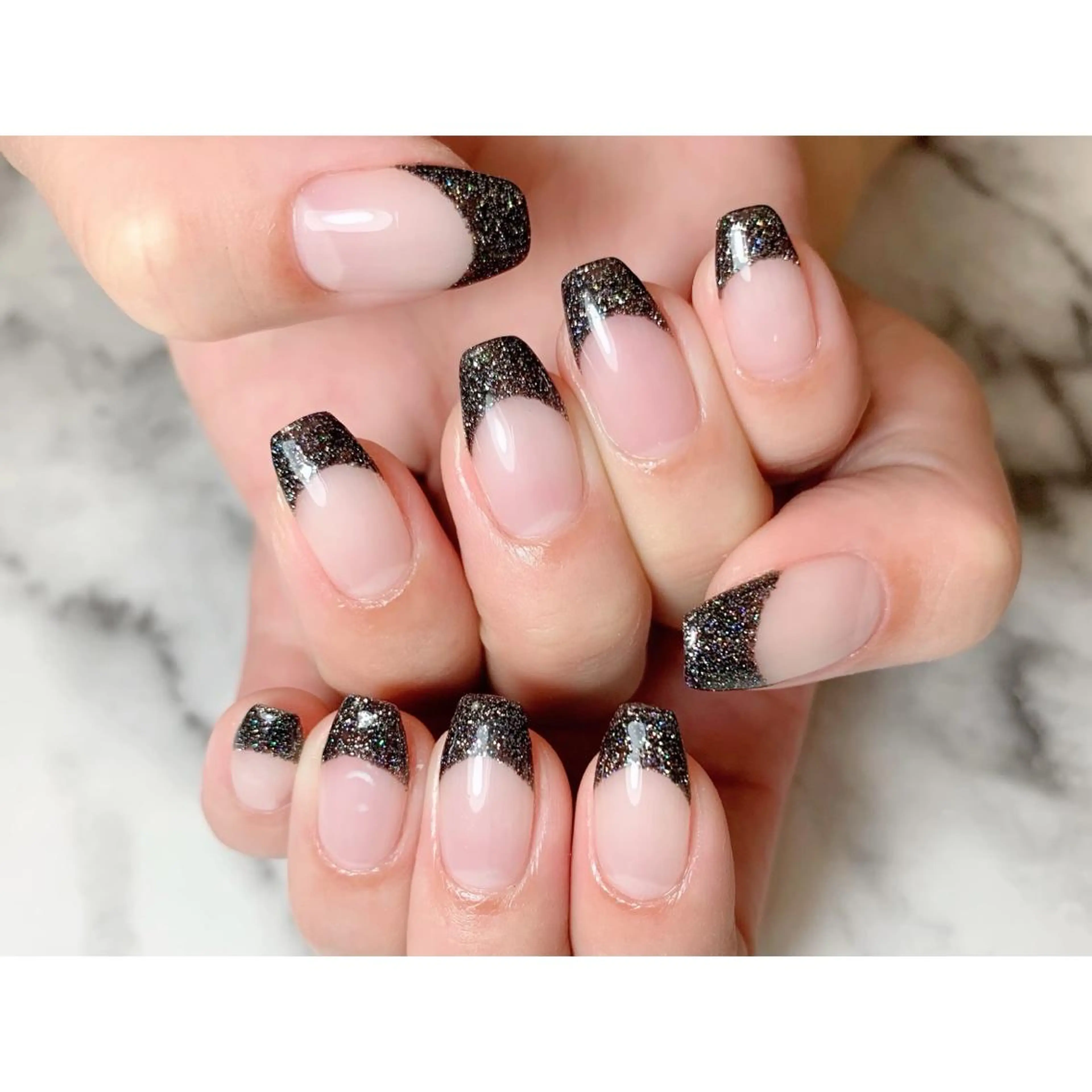 ネイル フレンチネイル ラメ(グリッター) nailsalon maluriのネイルデザイン