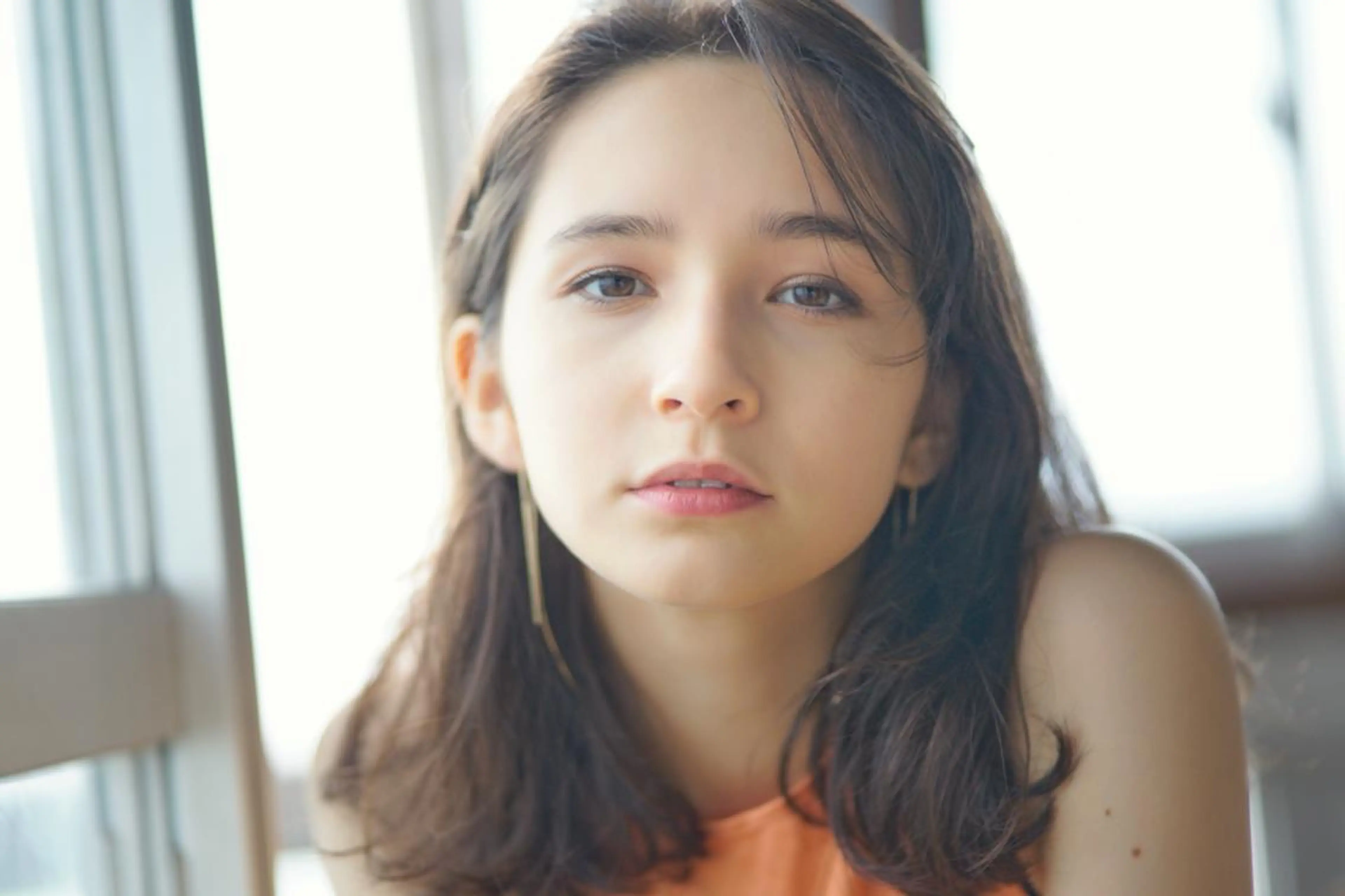 ミディアム カラー ミディアムパーマ アッシュ アッシュブラウン ベージュカラー 黒髪 ヘアカラー トリートメント 小久保 淳平のヘアスタイル