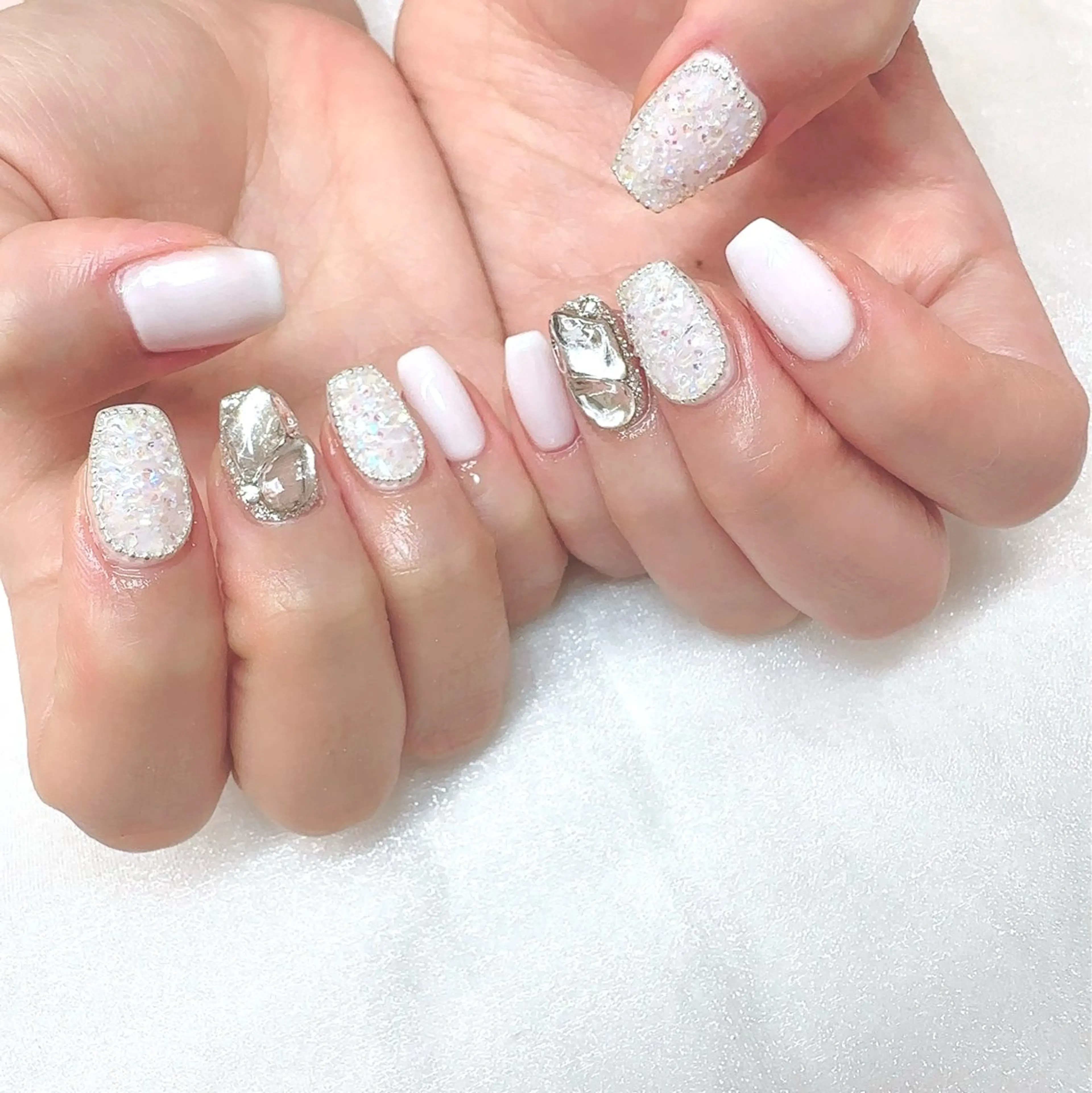 ネイル ハンドネイル LOVE NAIL 店長　MIKAのネイルデザイン