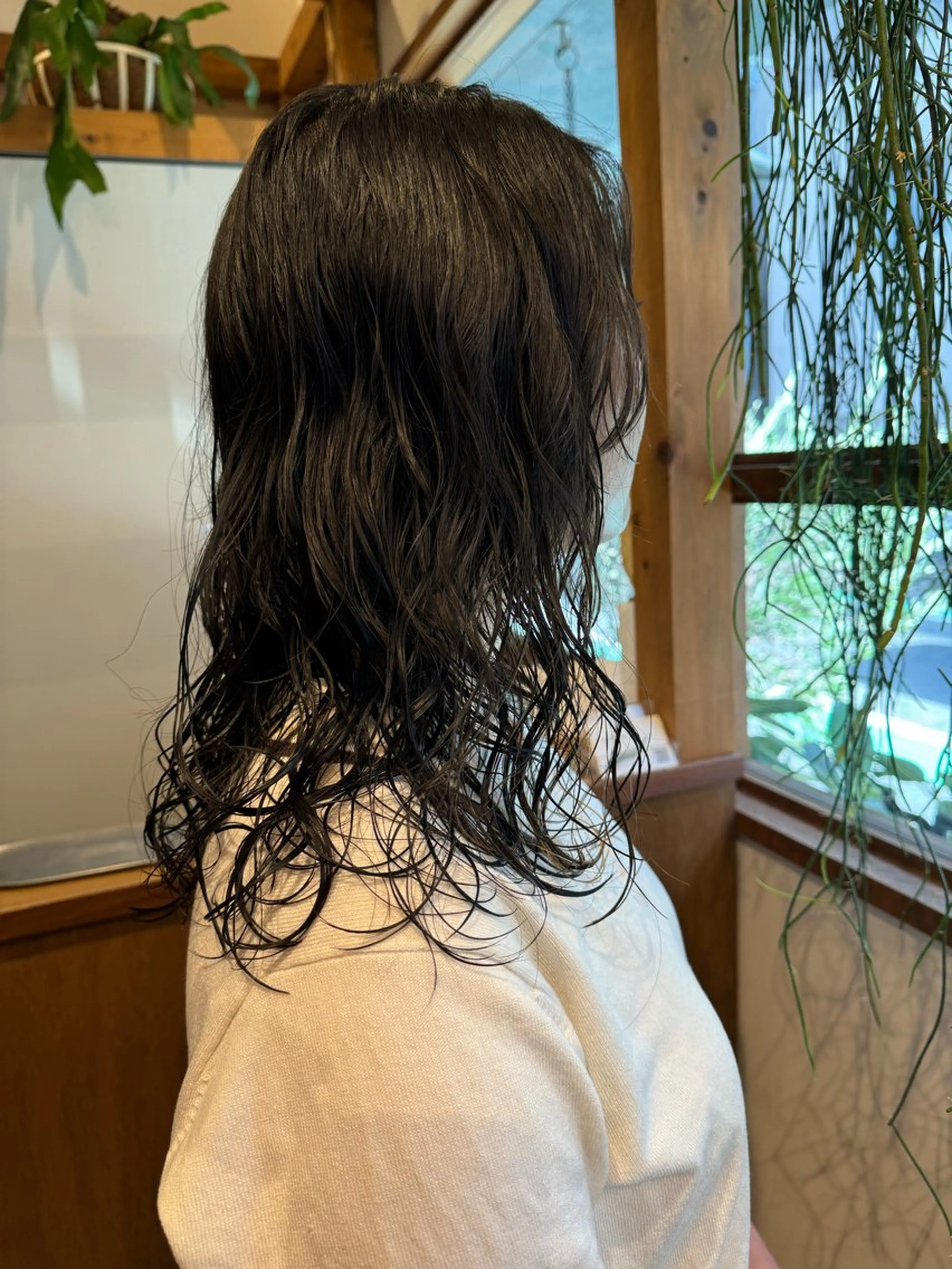 ロング パーマ スパイラルパーマ パーマ トリートメント ENIF 大島 芽生のヘアスタイル